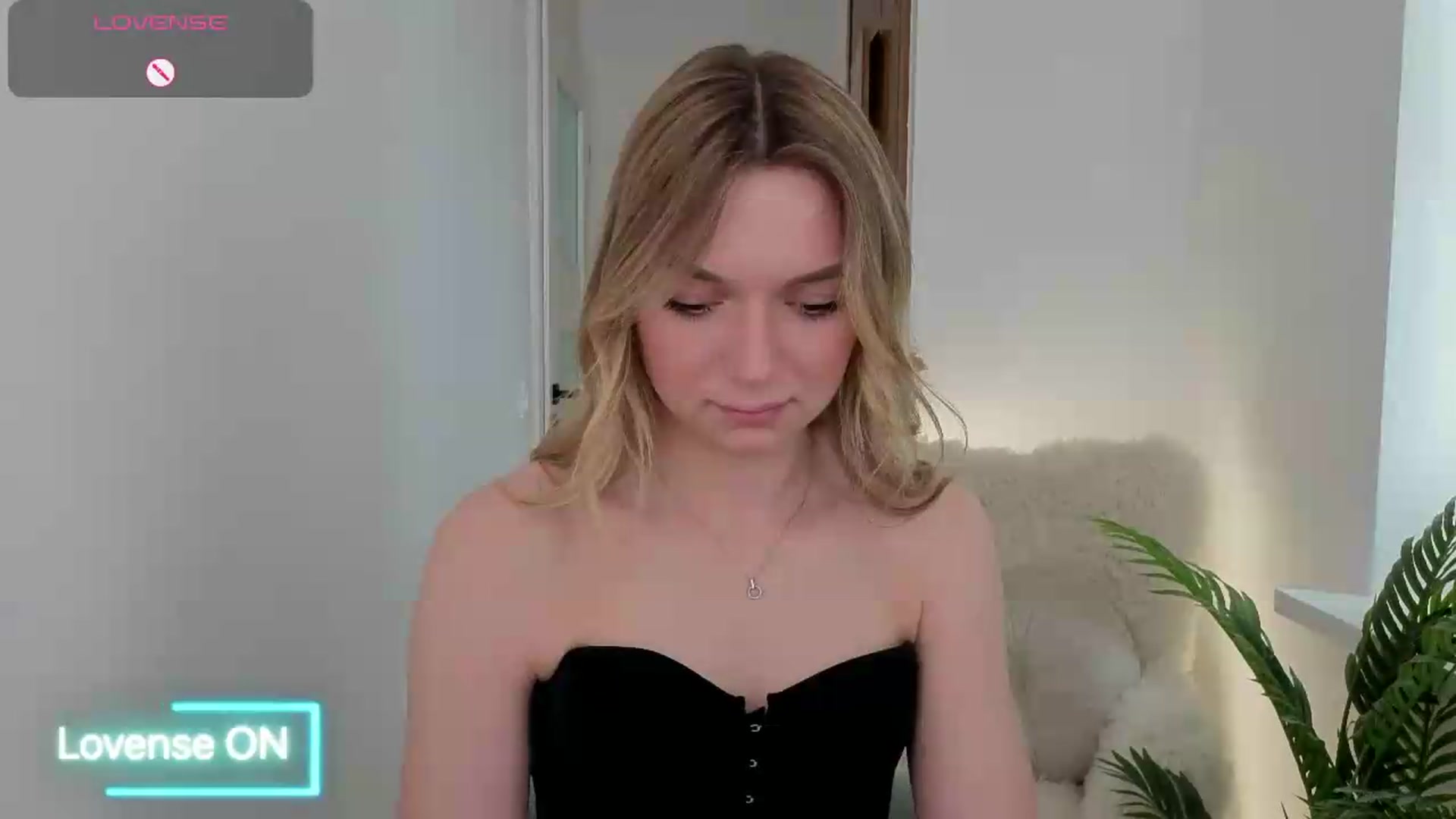 Gallery image thumbnail from AshleyMimi's myfreecams stream on, 06/04/2026, 14:09 image 7 of 20