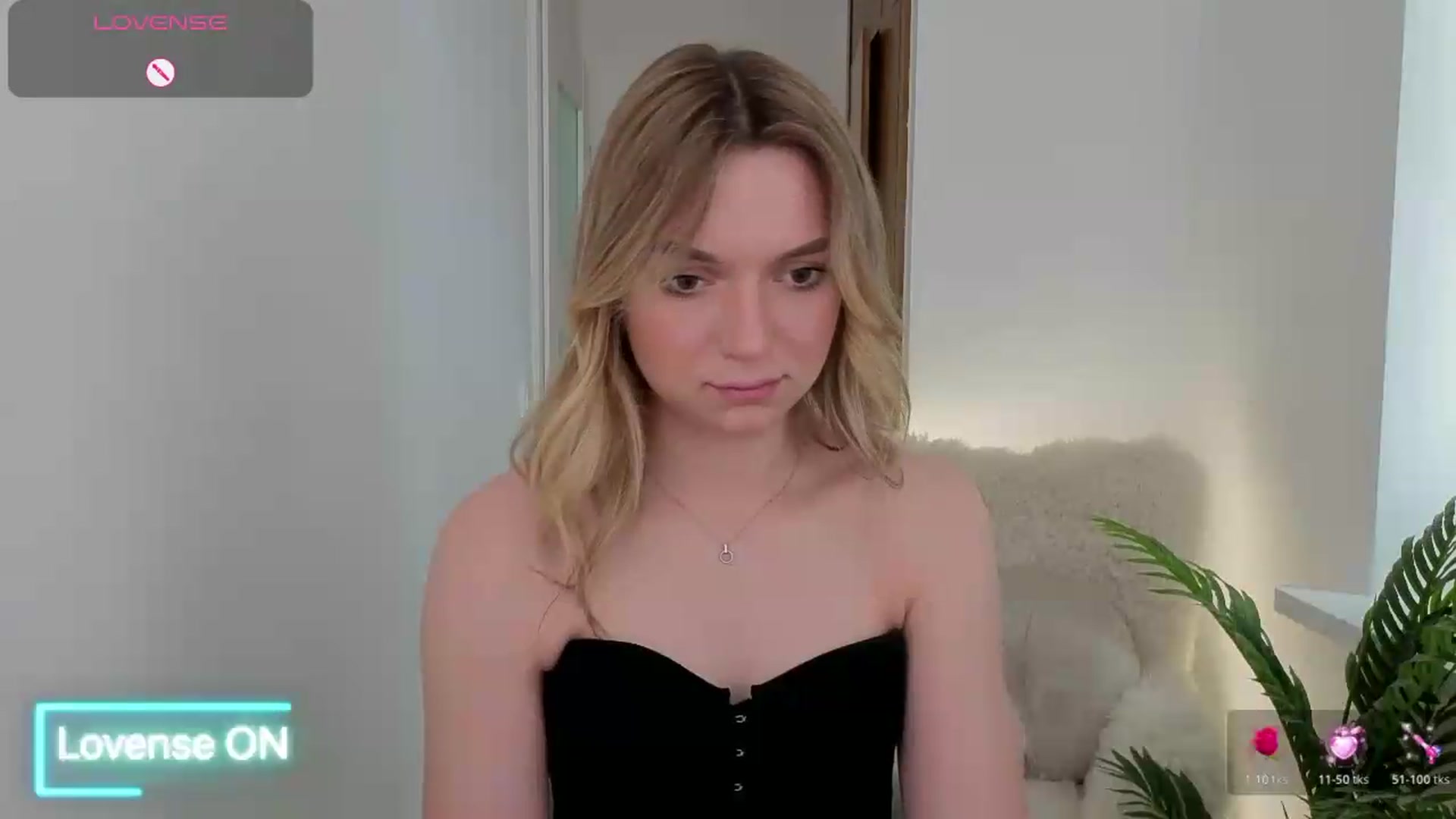 Gallery image thumbnail from AshleyMimi's myfreecams stream on, 06/04/2026, 14:09 image 5 of 20