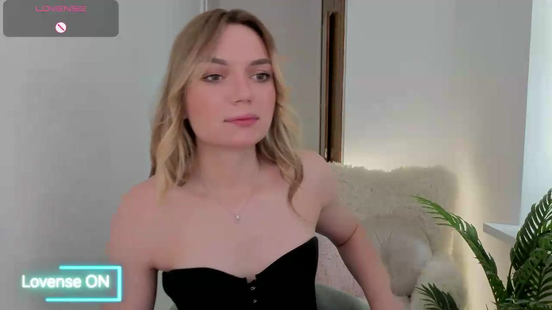Gallery image thumbnail from AshleyMimi's myfreecams stream on, 06/04/2026, 14:09 image 8 of 20