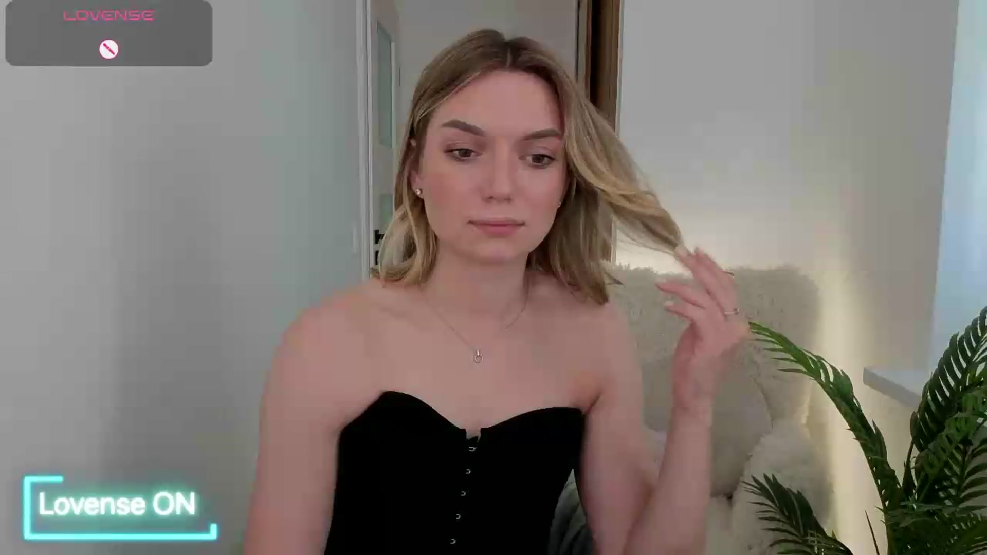 Gallery image thumbnail from AshleyMimi's myfreecams stream on, 06/04/2026, 15:32 image 11 of 20