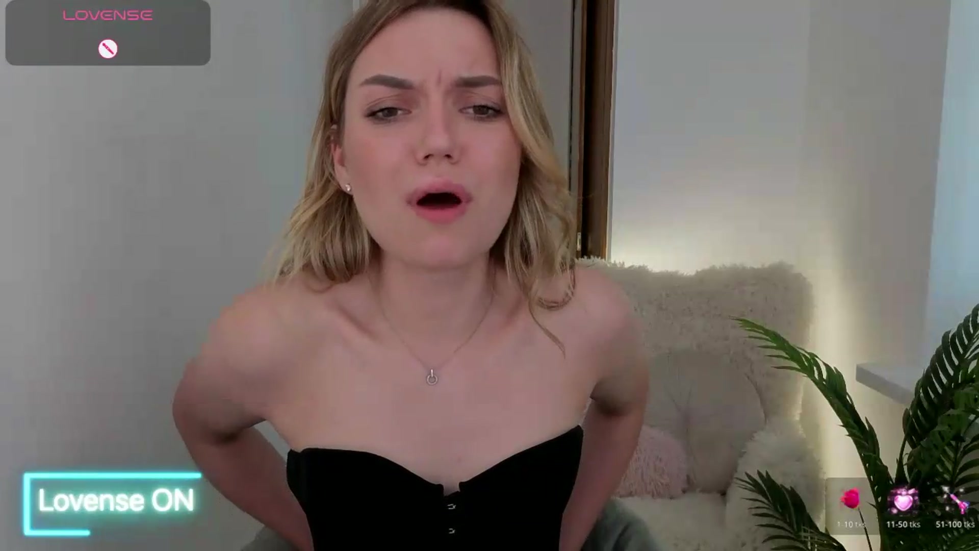 Gallery image thumbnail from AshleyMimi's myfreecams stream on, 06/04/2026, 17:06 image 14 of 20
