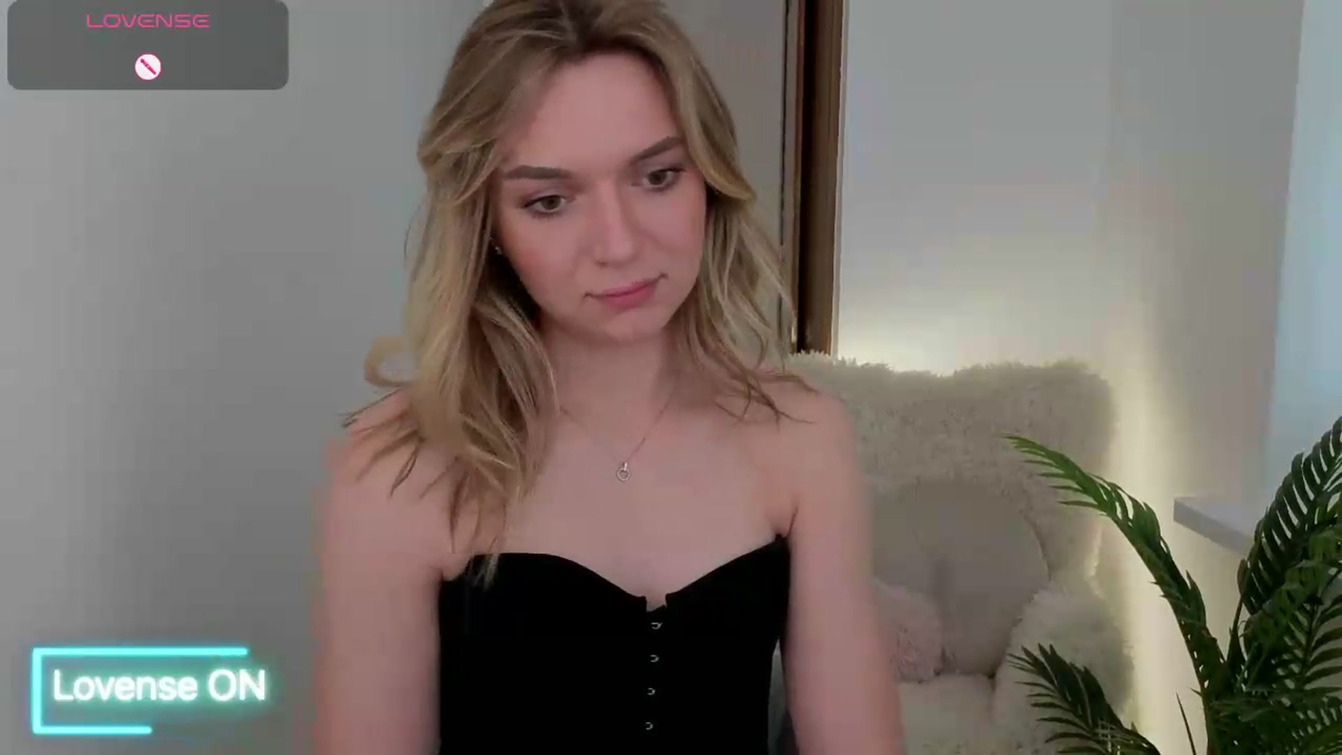 Gallery image thumbnail from AshleyMimi's myfreecams stream on, 06/04/2026, 17:25 image 15 of 20