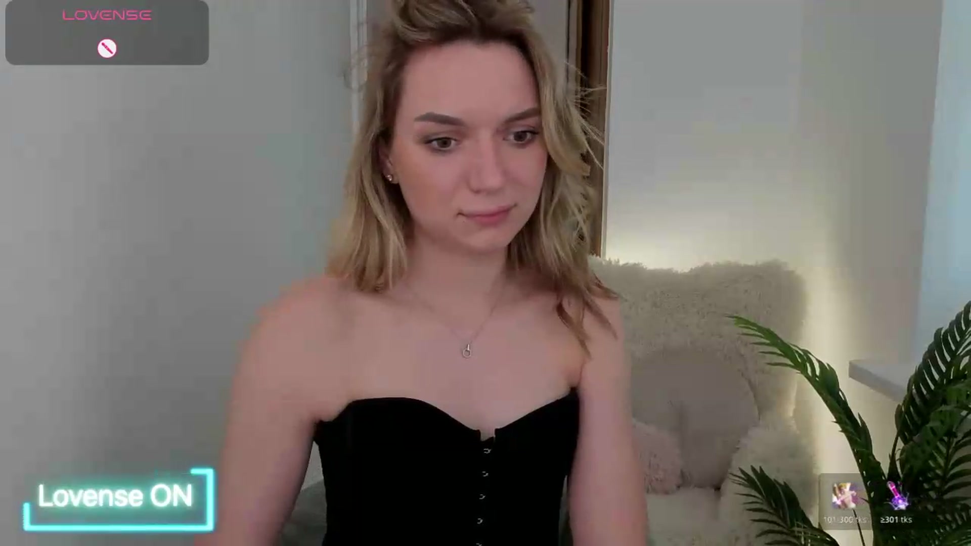 Gallery image thumbnail from AshleyMimi's myfreecams stream on, 06/04/2026, 17:25 image 14 of 20