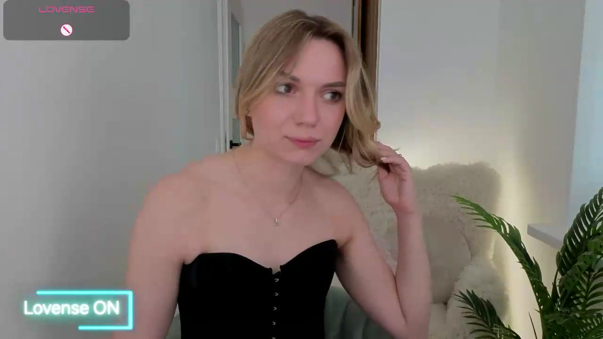 Gallery image thumbnail from AshleyMimi's myfreecams stream on, 06/04/2026, 17:25 image 8 of 20