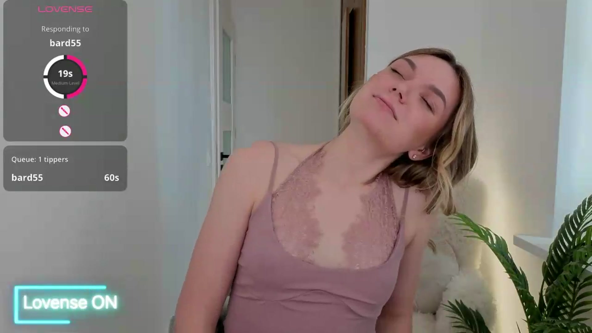 Gallery image thumbnail from AshleyMimi's myfreecams stream on, 06/06/2026, 12:40 image 11 of 20