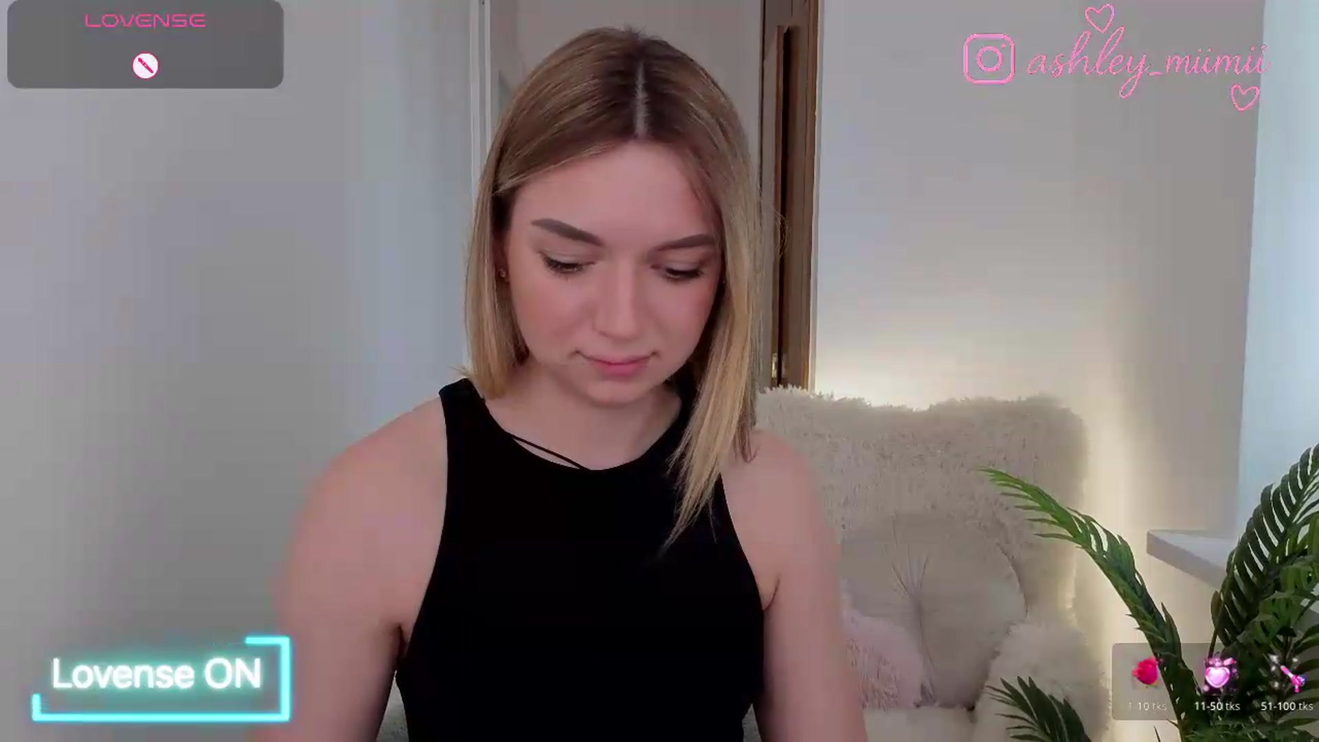 Gallery image thumbnail from AshleyMimi's myfreecams stream on, 06/07/2026, 14:44 image 15 of 20
