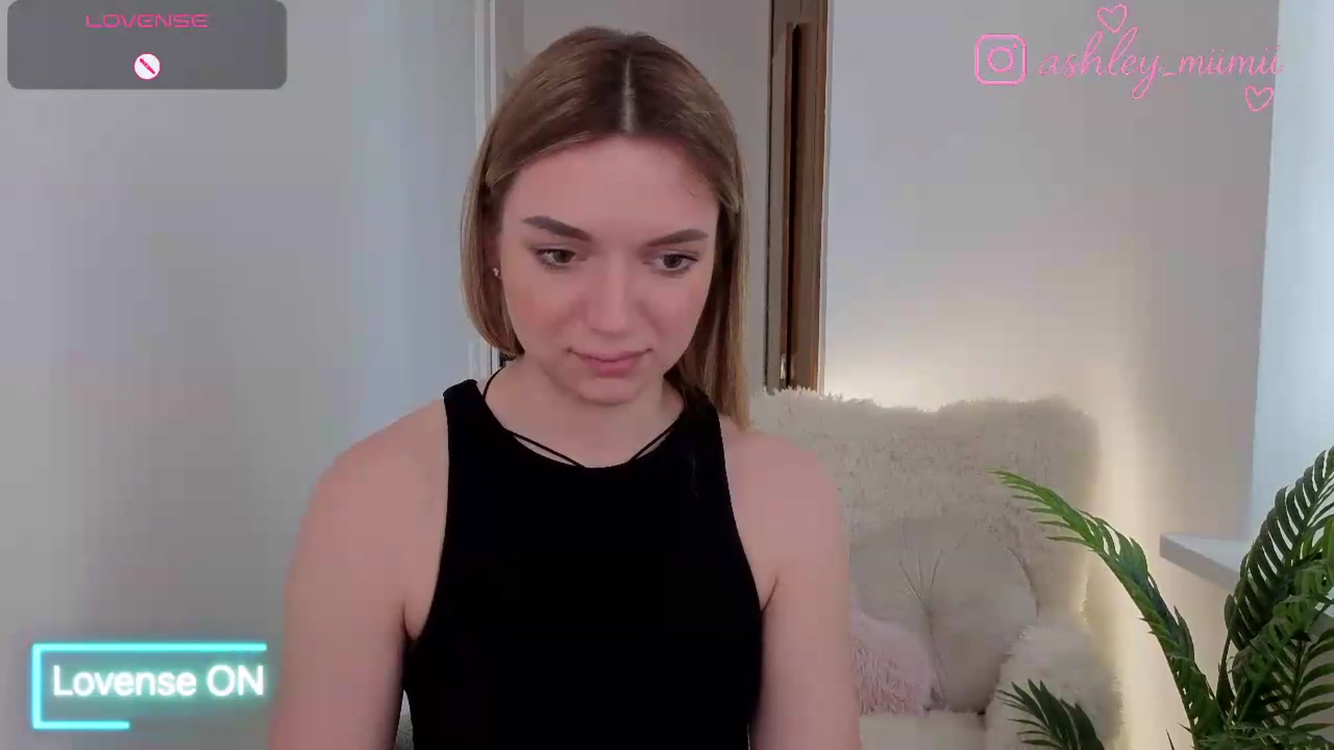 Gallery image thumbnail from AshleyMimi's myfreecams stream on, 06/07/2026, 14:44 image 11 of 20