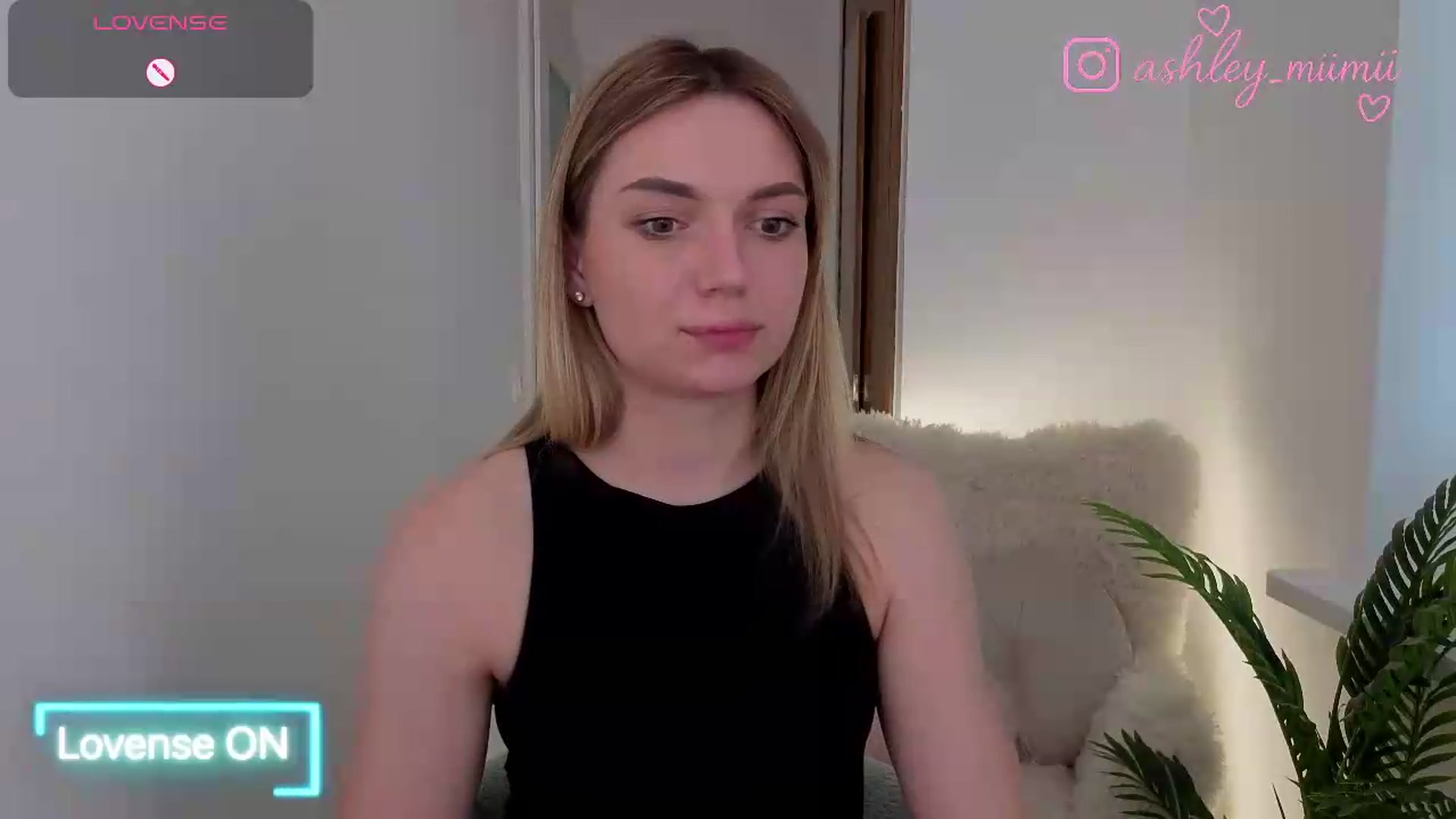 Gallery image thumbnail from AshleyMimi's myfreecams stream on, 06/07/2026, 17:34 image 3 of 20