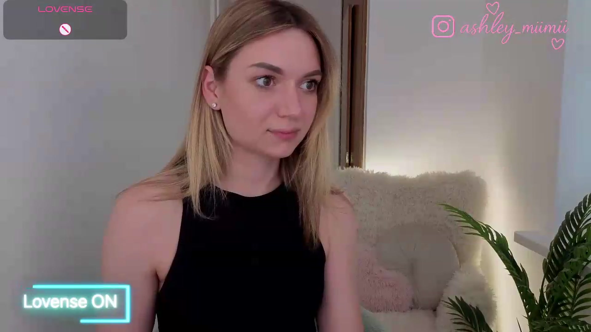 Gallery image thumbnail from AshleyMimi's myfreecams stream on, 06/07/2026, 17:34 image 13 of 20