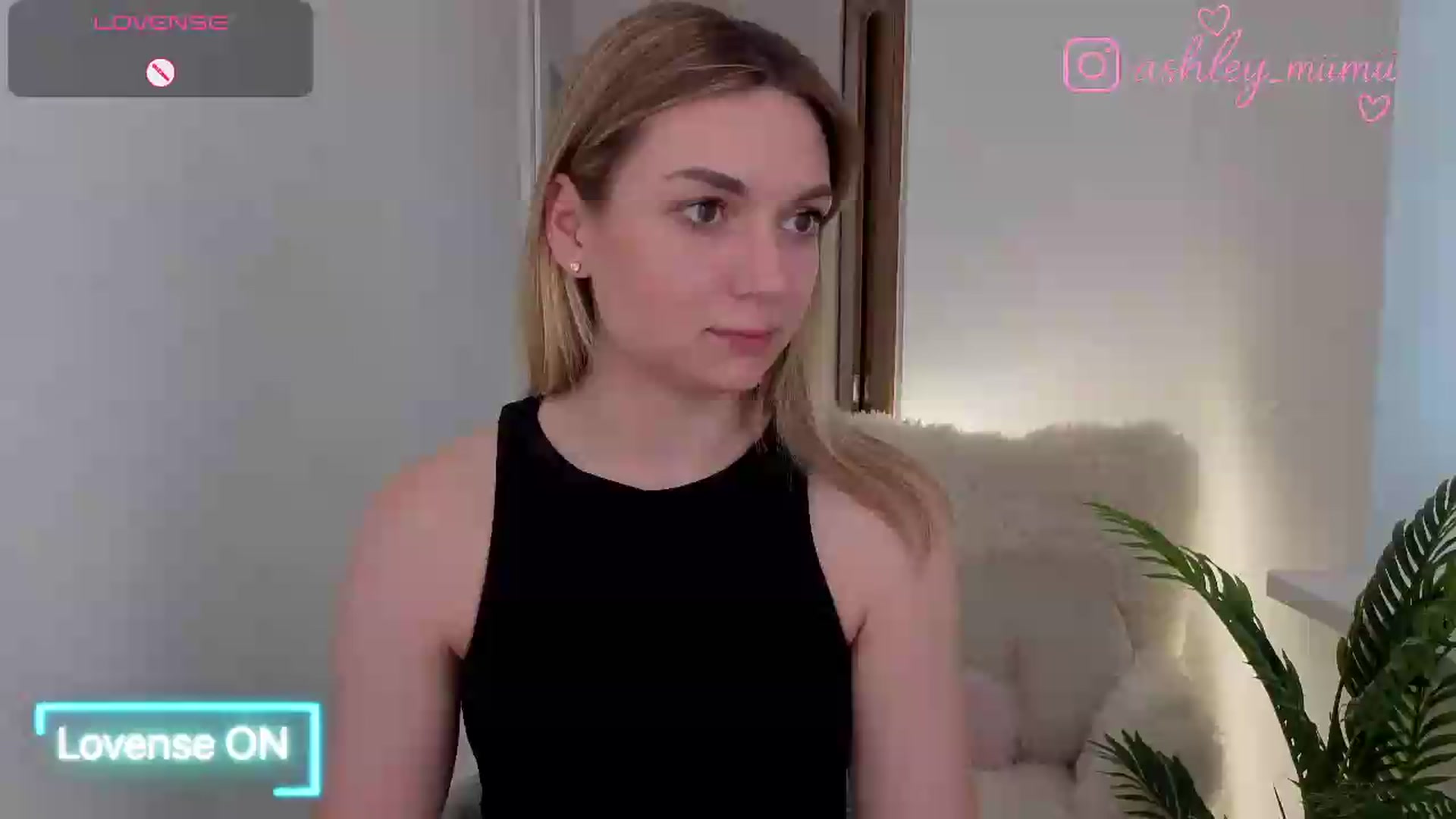 Gallery image thumbnail from AshleyMimi's myfreecams stream on, 06/07/2026, 17:34 image 1 of 20