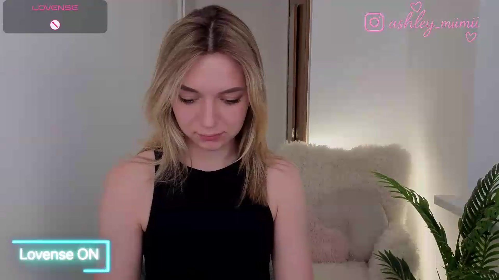 Gallery image thumbnail from AshleyMimi's myfreecams stream on, 06/07/2026, 19:23 image 7 of 20