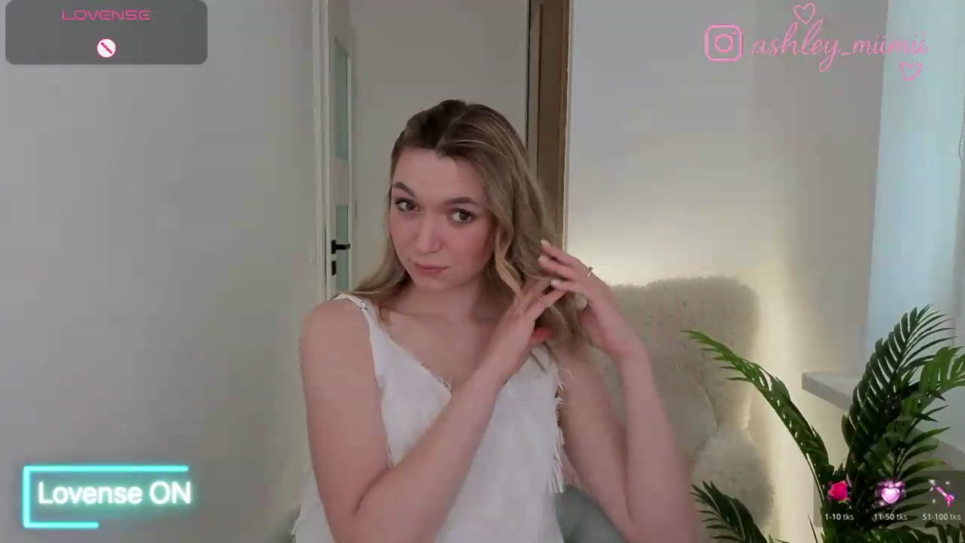 Gallery image thumbnail from AshleyMimi's myfreecams stream on, 06/11/2026, 15:21 image 9 of 20