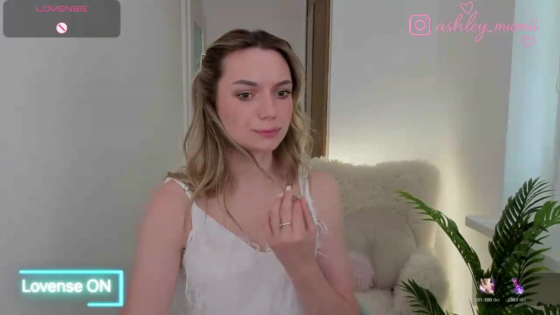 Gallery image thumbnail from AshleyMimi's myfreecams stream on, 06/11/2026, 15:21 image 7 of 20