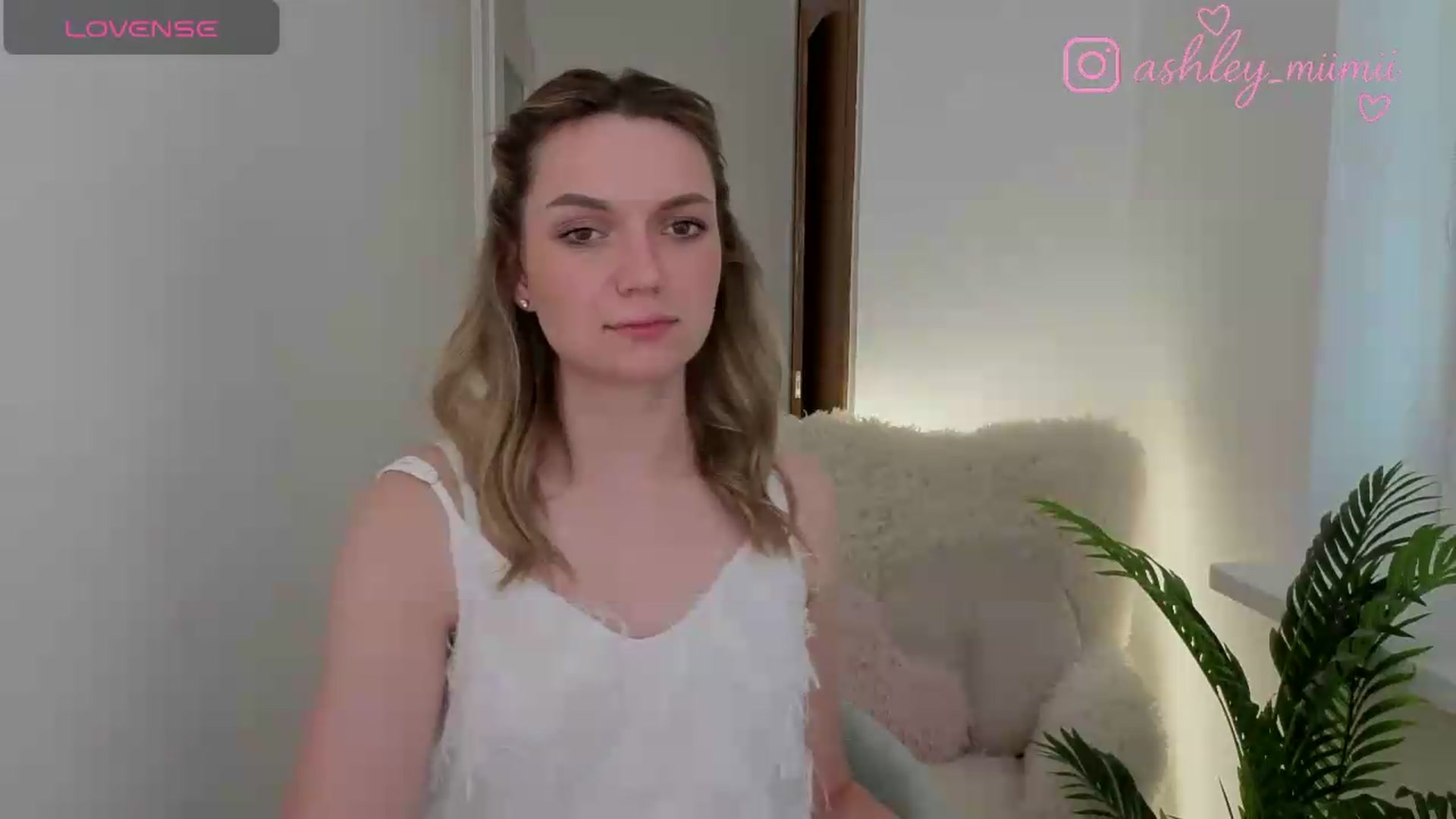 Gallery image thumbnail from AshleyMimi's myfreecams stream on, 06/11/2026, 17:19 image 10 of 20