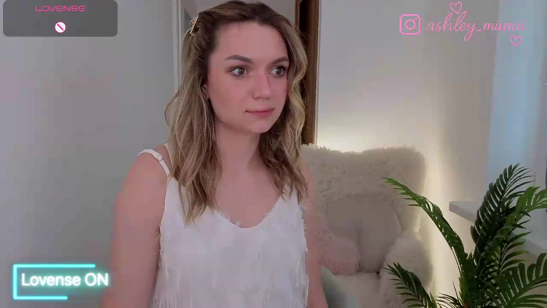 Gallery image thumbnail from AshleyMimi's myfreecams stream on, 06/11/2026, 18:14 image 11 of 20