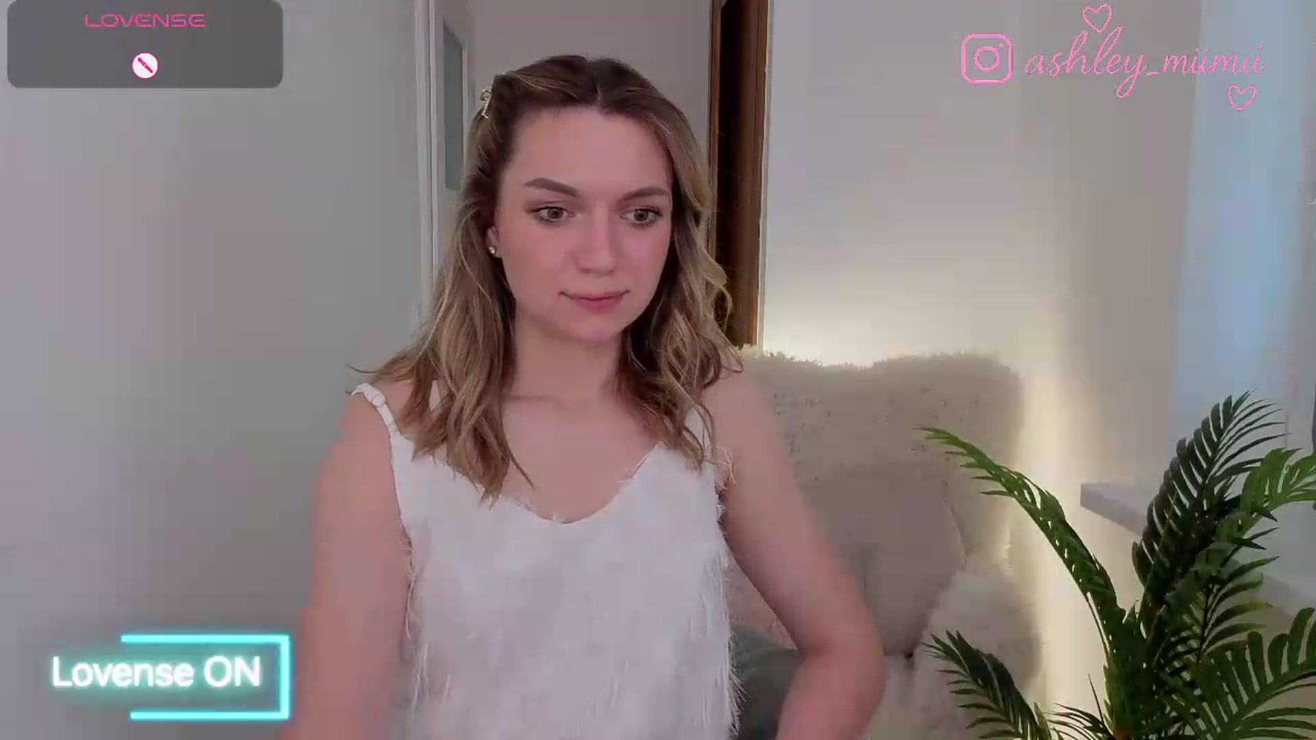 Gallery image thumbnail from AshleyMimi's myfreecams stream on, 06/11/2026, 18:14 image 14 of 20