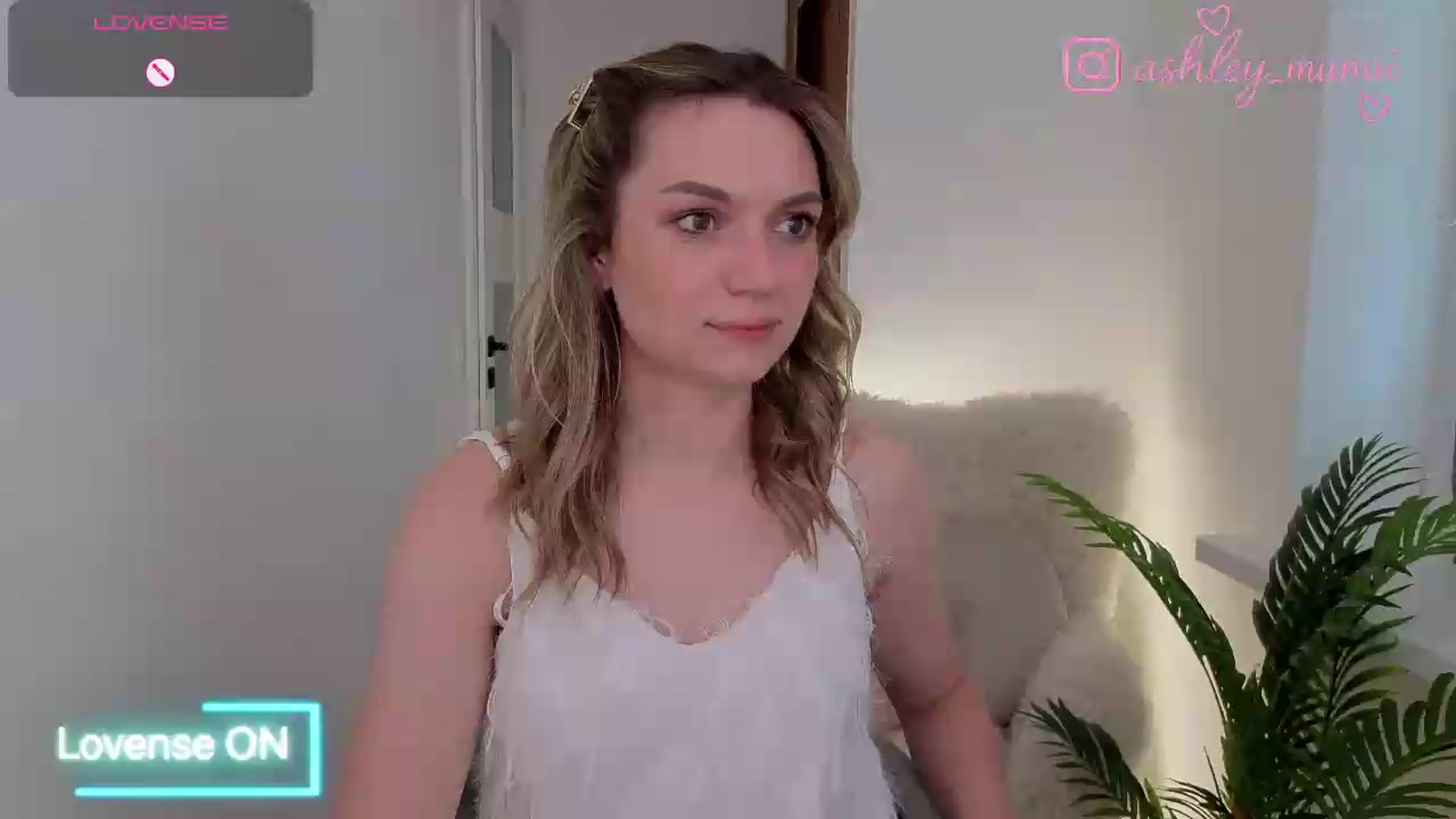 Gallery image thumbnail from AshleyMimi's myfreecams stream on, 06/11/2026, 18:14 image 1 of 20