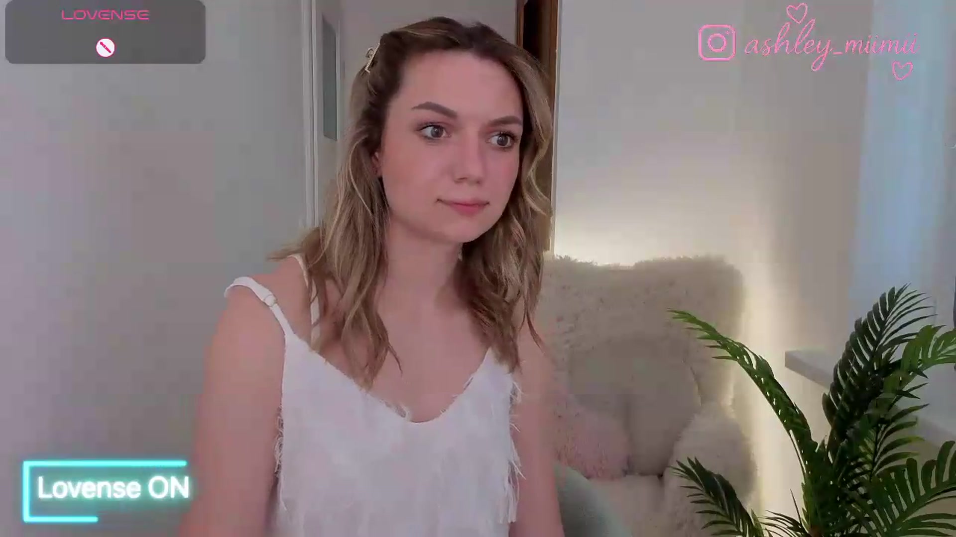 Gallery image thumbnail from AshleyMimi's myfreecams stream on, 06/11/2026, 18:14 image 18 of 20