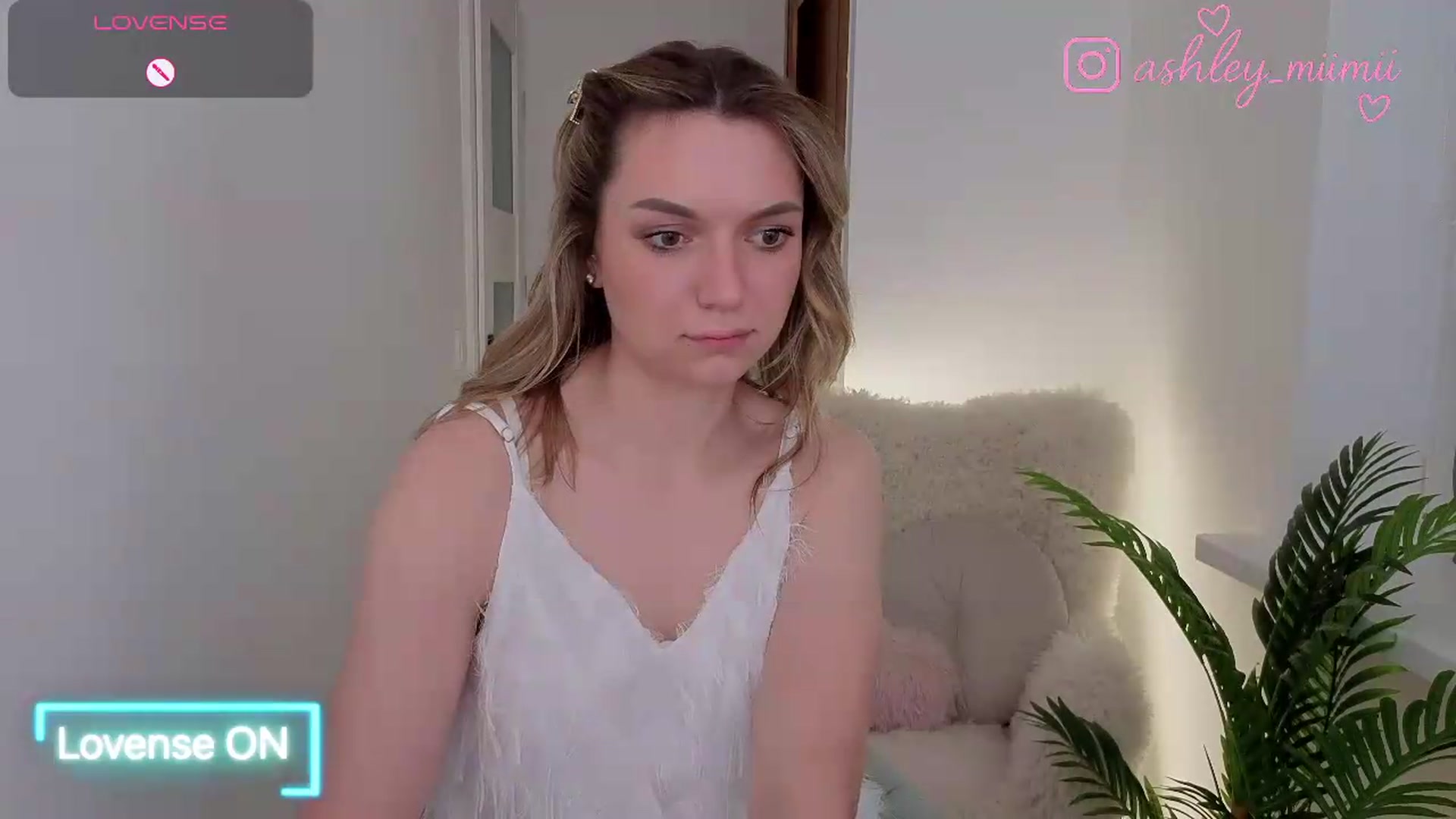 Gallery image thumbnail from AshleyMimi's myfreecams stream on, 06/11/2026, 19:17 image 20 of 20
