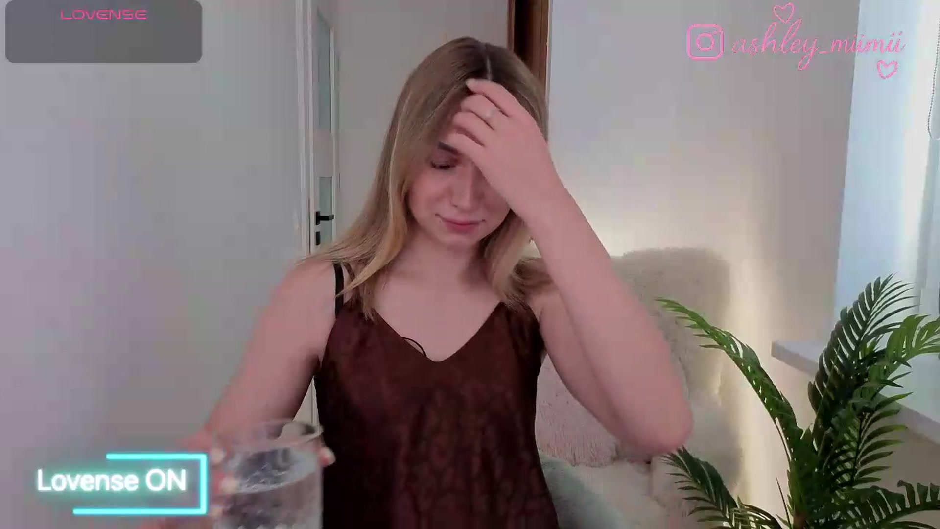 Gallery image thumbnail from AshleyMimi's myfreecams stream on, 06/12/2026, 14:57 image 5 of 20