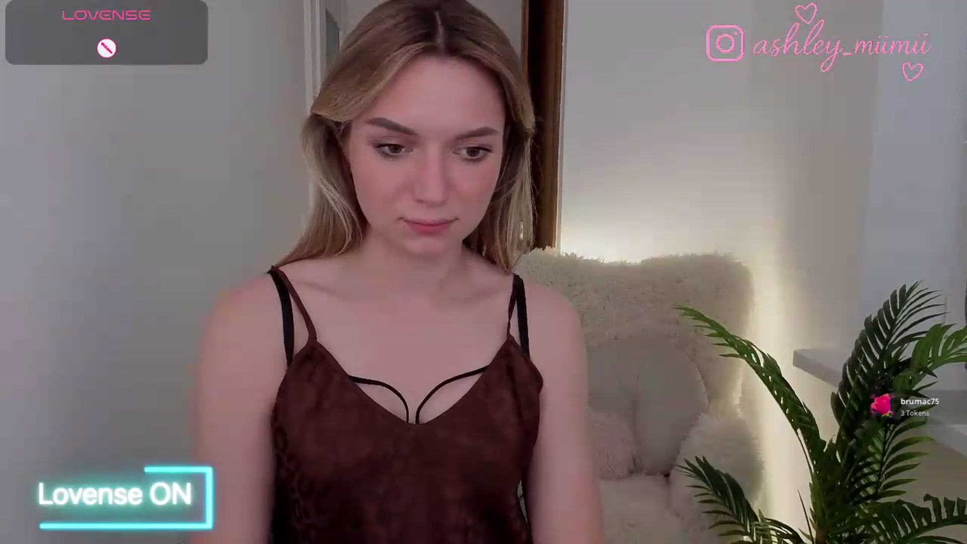 Gallery image thumbnail from AshleyMimi's myfreecams stream on, 06/12/2026, 18:24 image 9 of 20
