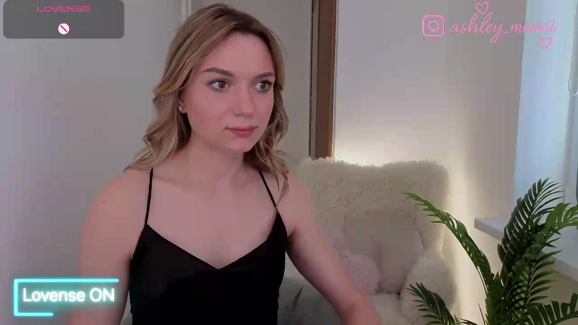 Gallery image thumbnail from AshleyMimi's myfreecams stream on, 06/13/2026, 15:42 image 8 of 20