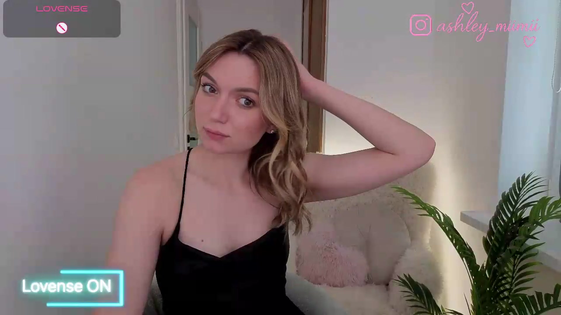 Gallery image thumbnail from AshleyMimi's myfreecams stream on, 06/13/2026, 16:21 image 19 of 20