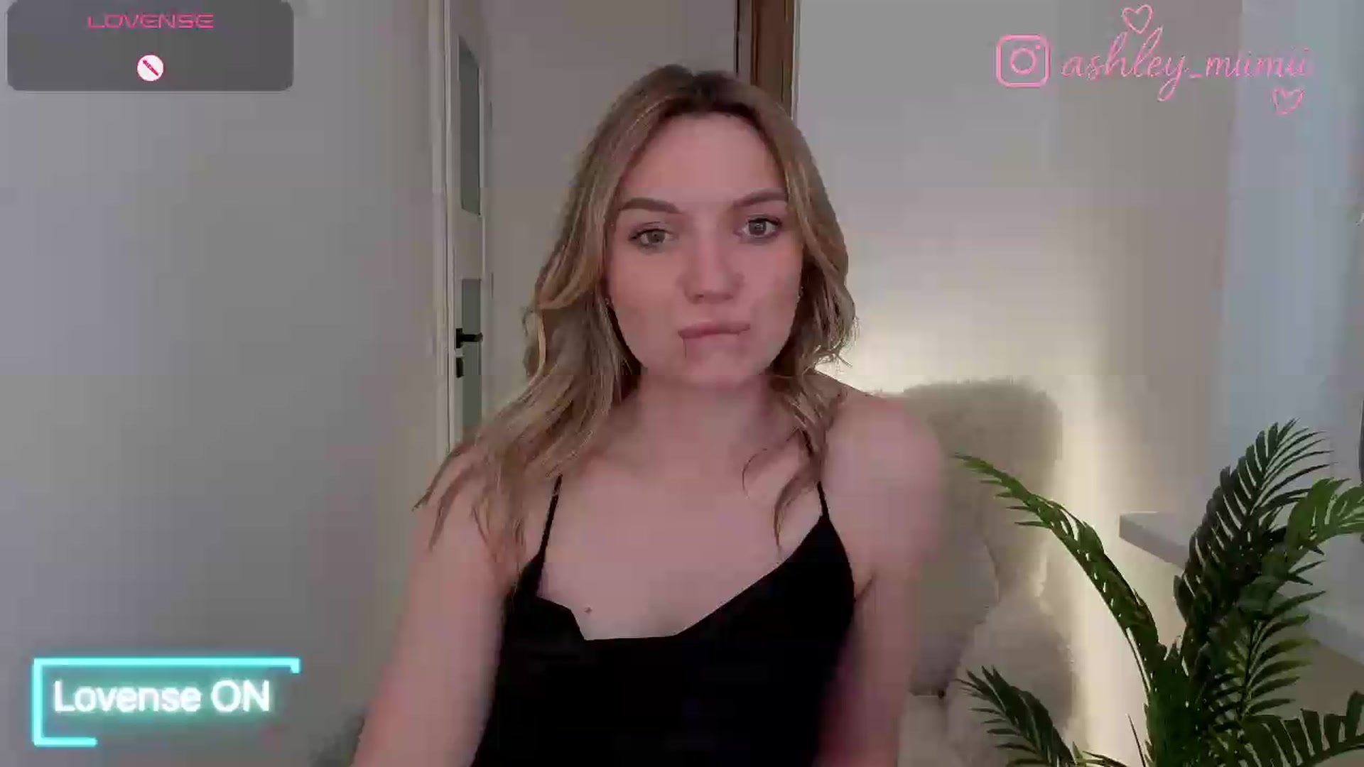 Gallery image thumbnail from AshleyMimi's myfreecams stream on, 06/13/2026, 18:59 image 1 of 20