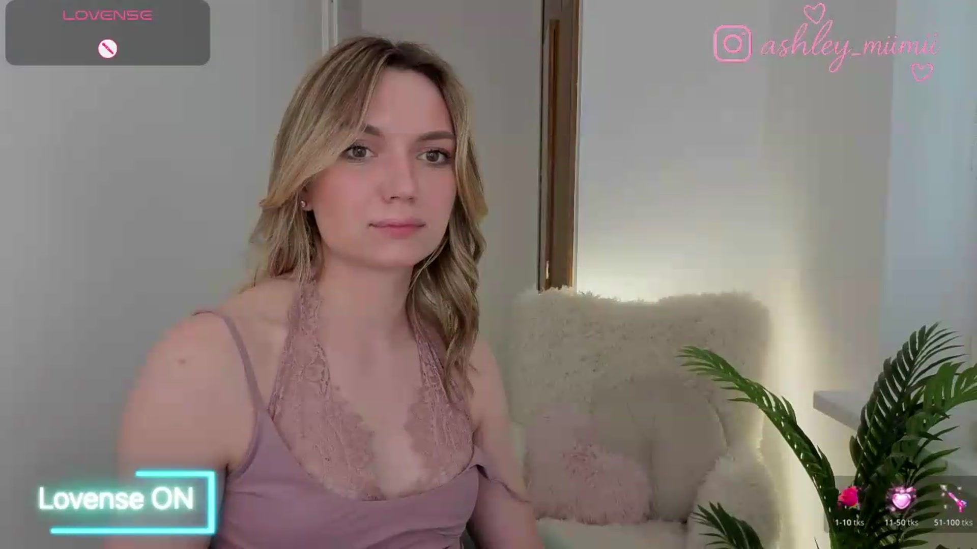 Gallery image thumbnail from AshleyMimi's myfreecams stream on, 06/15/2026, 17:27 image 14 of 20