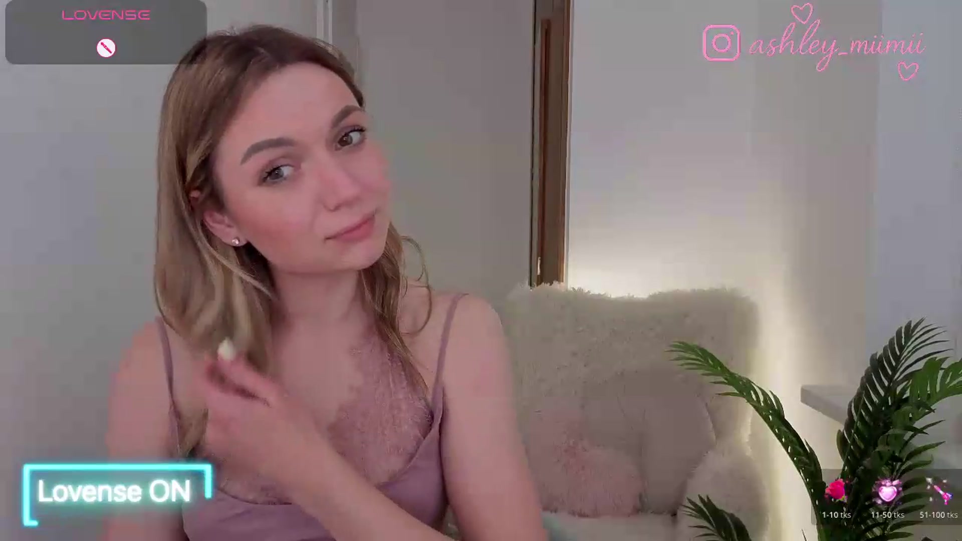 Gallery image thumbnail from AshleyMimi's myfreecams stream on, 06/15/2026, 20:29 image 3 of 20