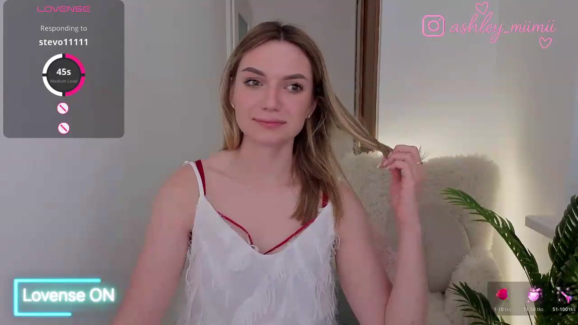 Gallery image thumbnail from AshleyMimi's myfreecams stream on, 06/18/2026, 20:03 image 9 of 20