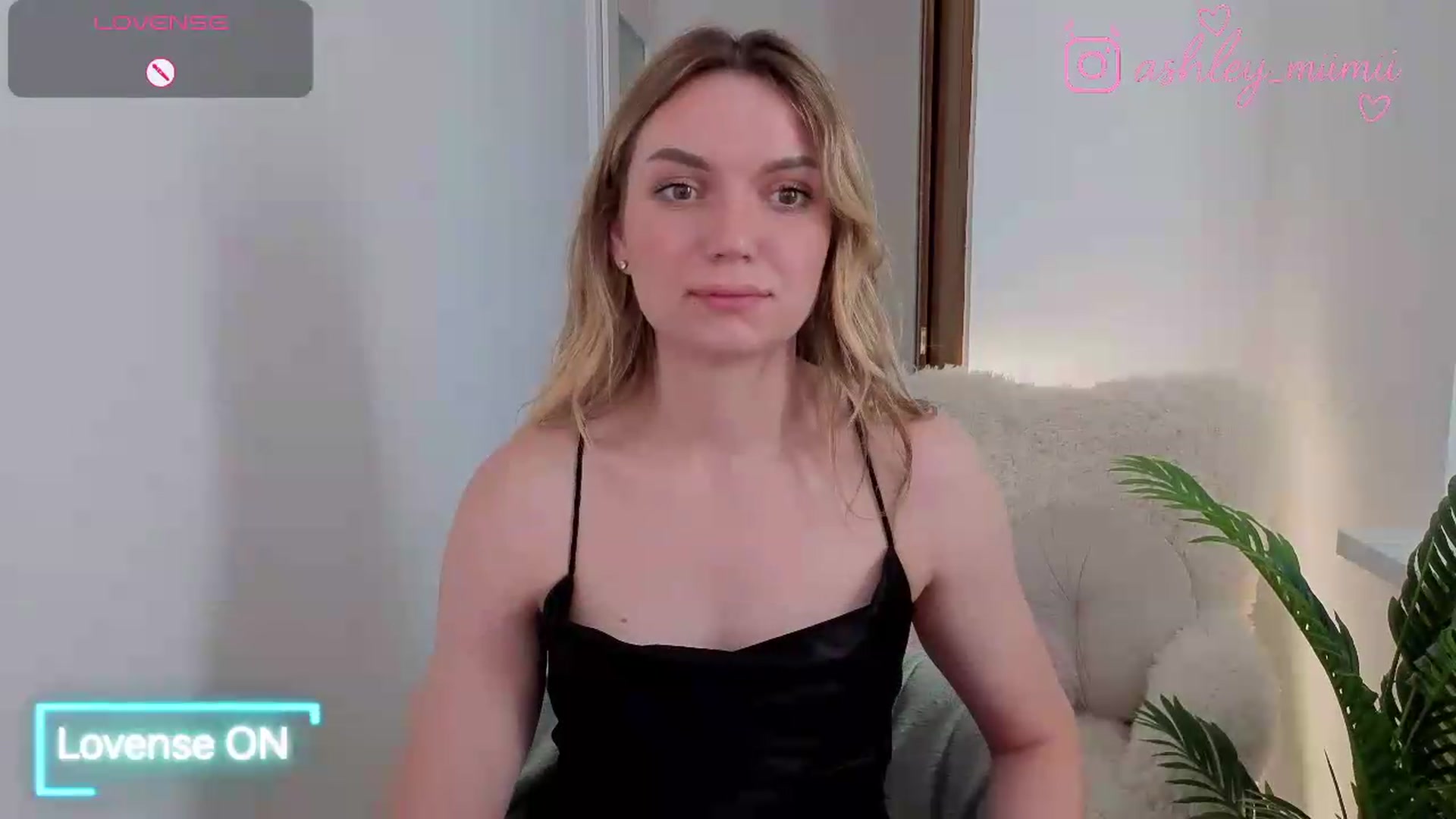 Gallery image thumbnail from AshleyMimi's myfreecams stream on, 06/20/2026, 15:06 image 6 of 20