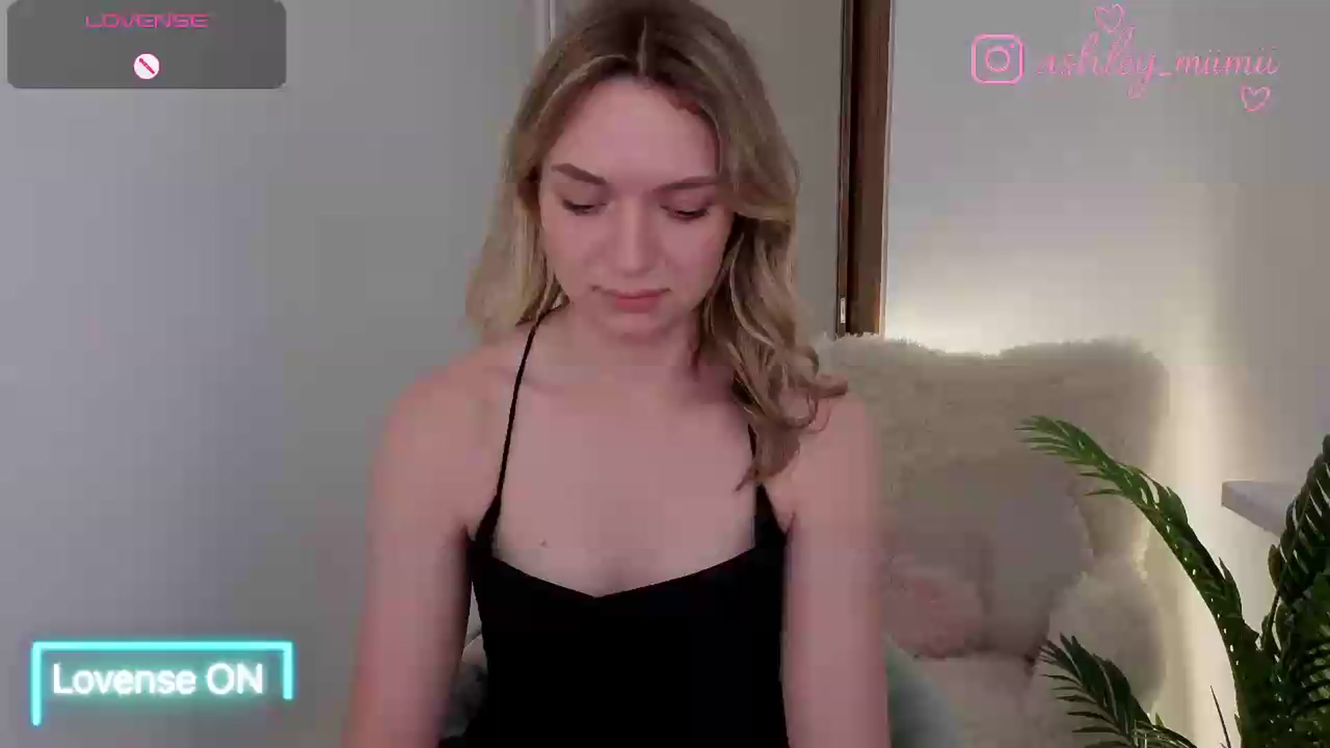 Gallery image thumbnail from AshleyMimi's myfreecams stream on, 06/20/2026, 18:59 image 16 of 20