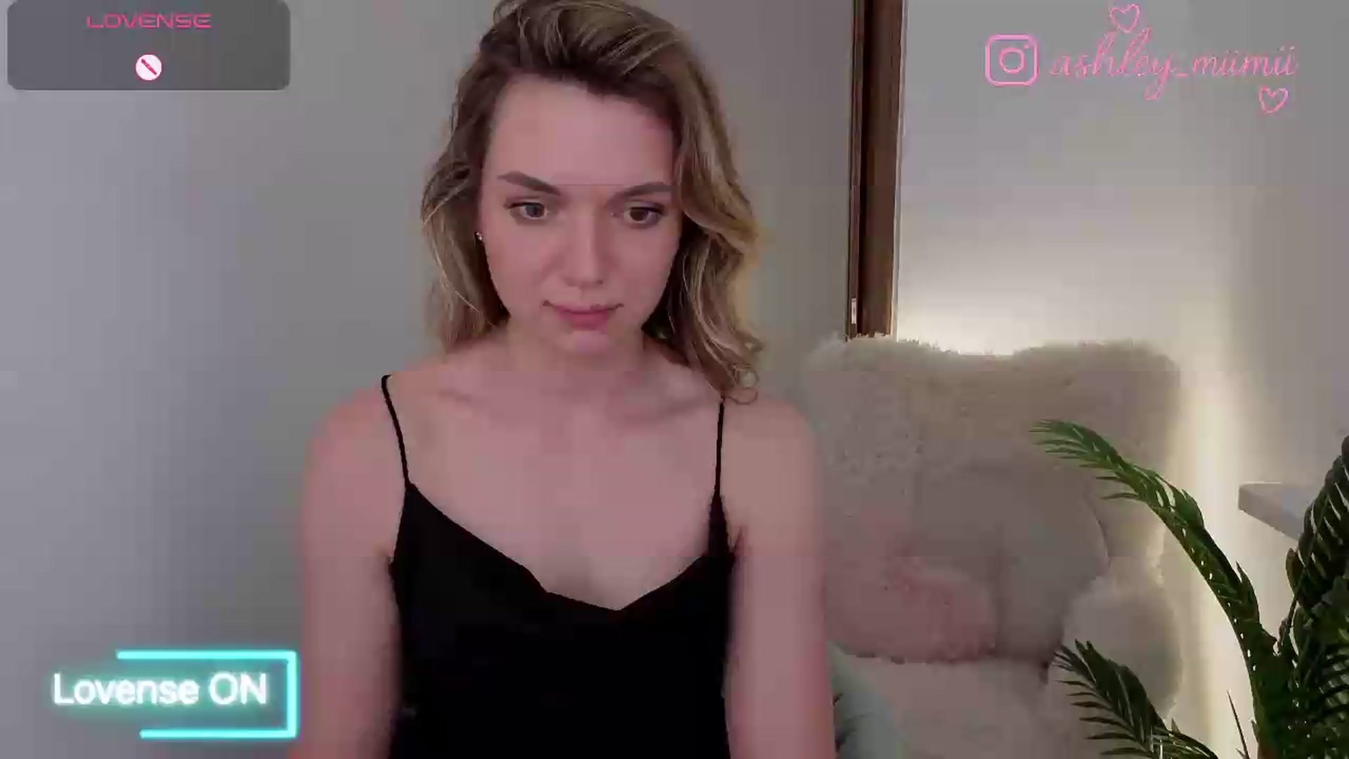 Gallery image thumbnail from AshleyMimi's myfreecams stream on, 06/20/2026, 20:01 image 1 of 20