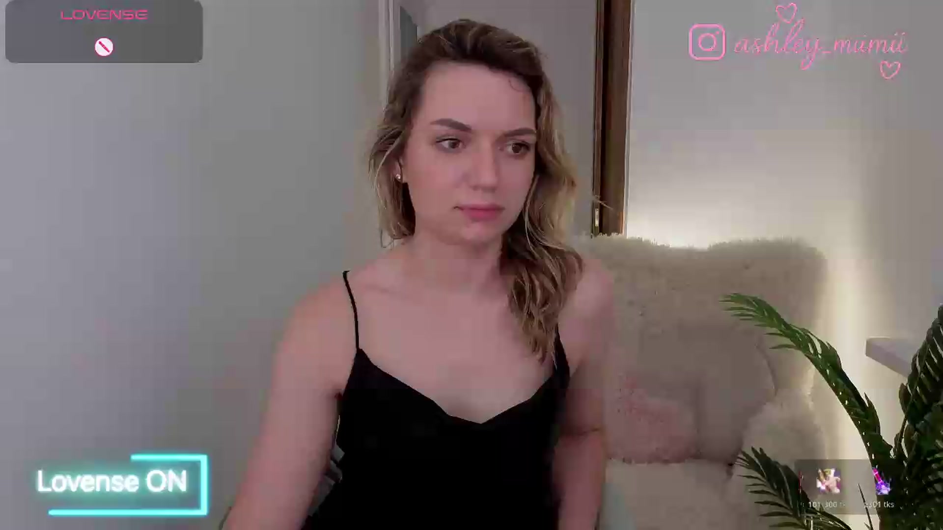 Gallery image thumbnail from AshleyMimi's myfreecams stream on, 06/20/2026, 20:01 image 7 of 20