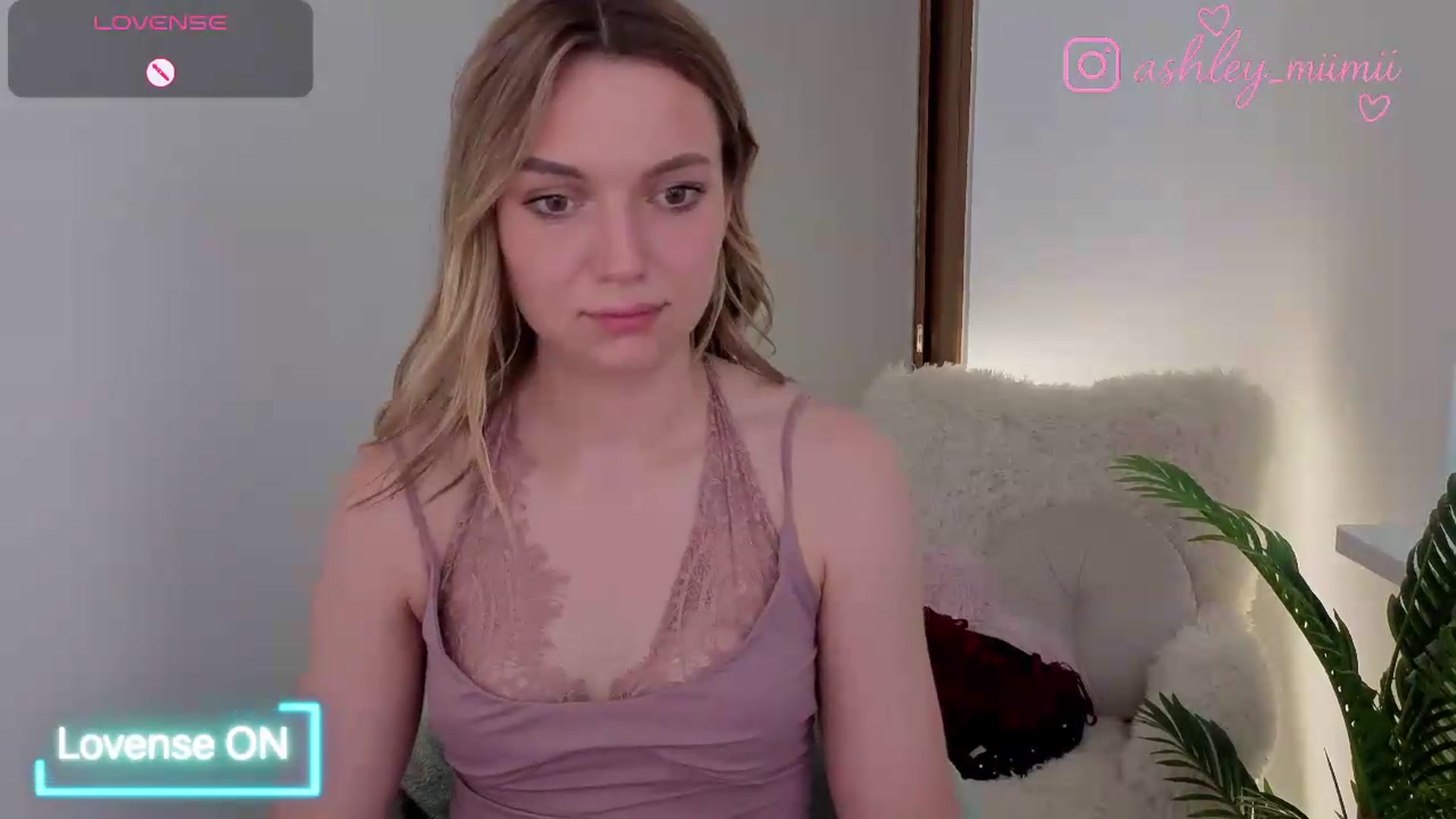 Gallery image thumbnail from AshleyMimi's myfreecams stream on, 06/21/2026, 16:09 image 7 of 20