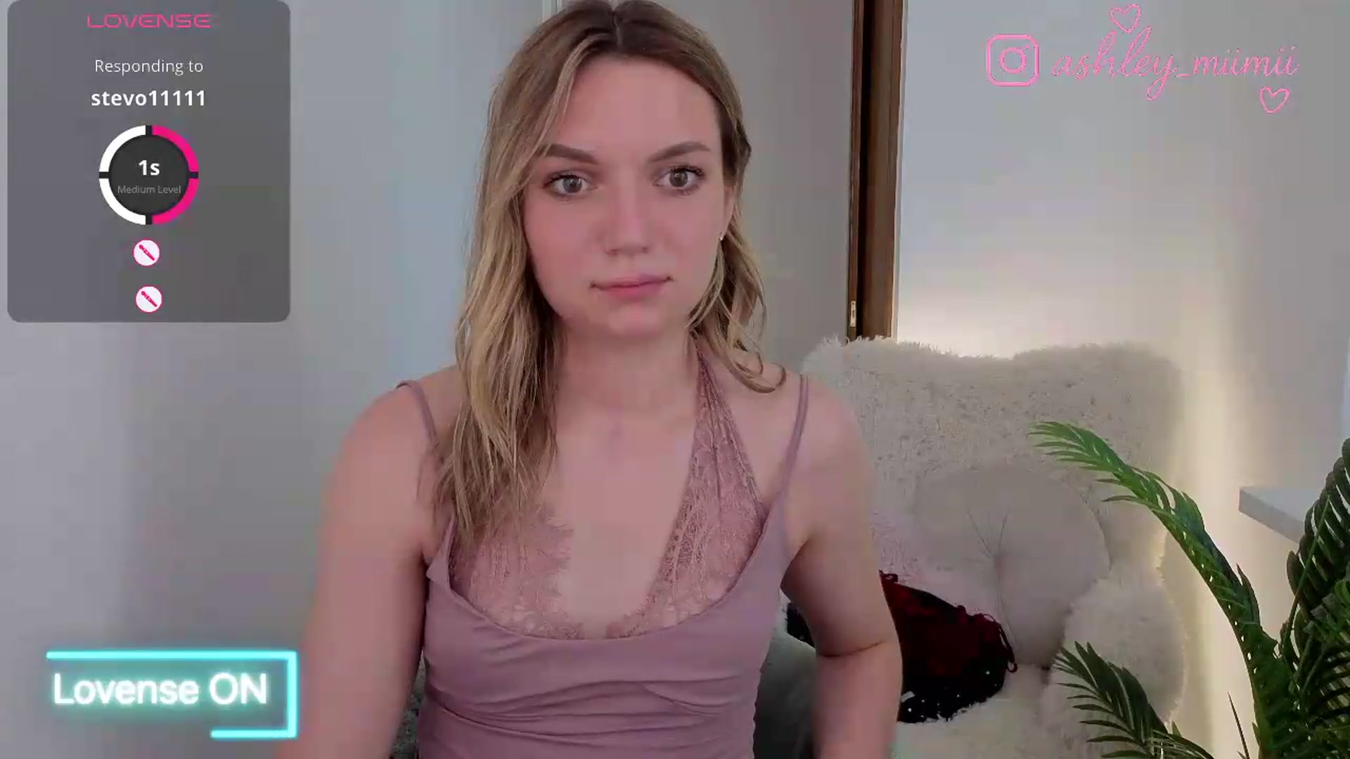 Gallery image thumbnail from AshleyMimi's myfreecams stream on, 06/21/2026, 16:09 image 3 of 20