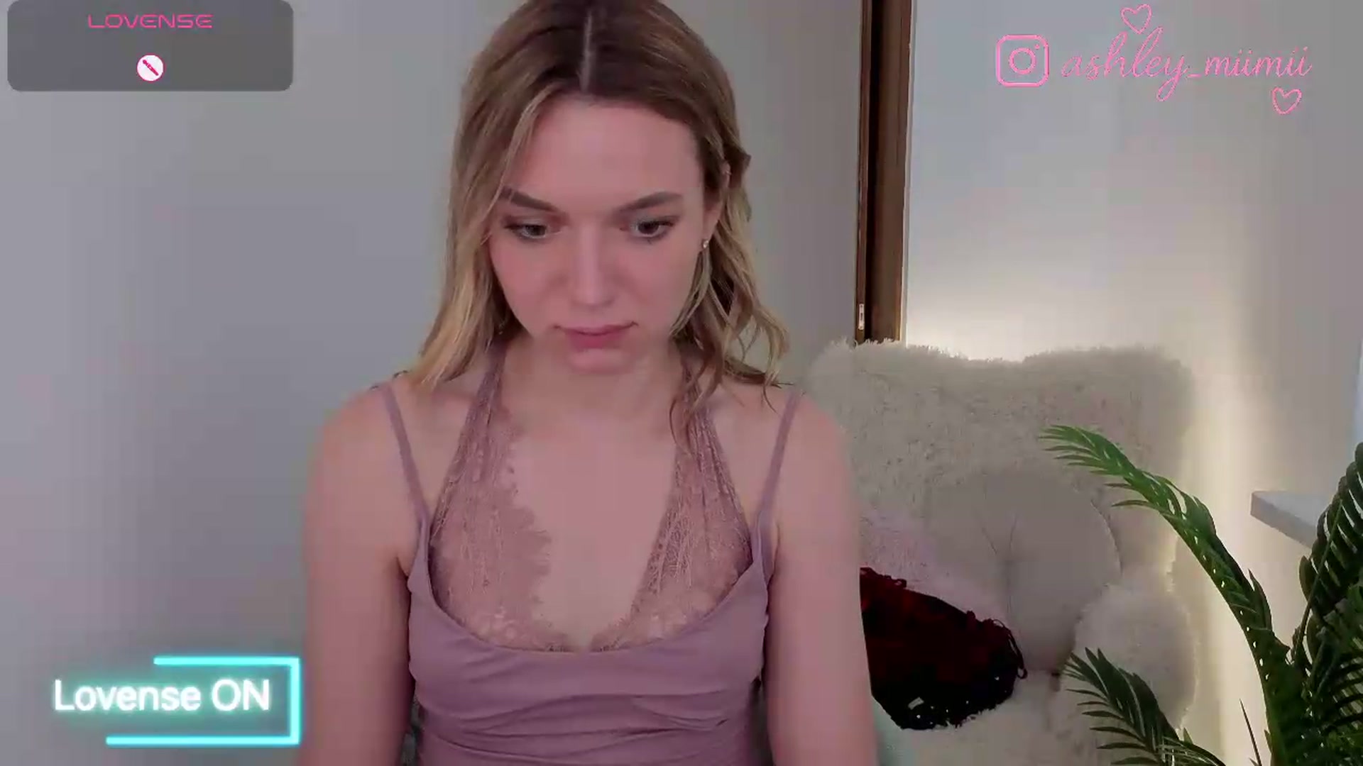 Gallery image thumbnail from AshleyMimi's myfreecams stream on, 06/21/2026, 16:09 image 5 of 20
