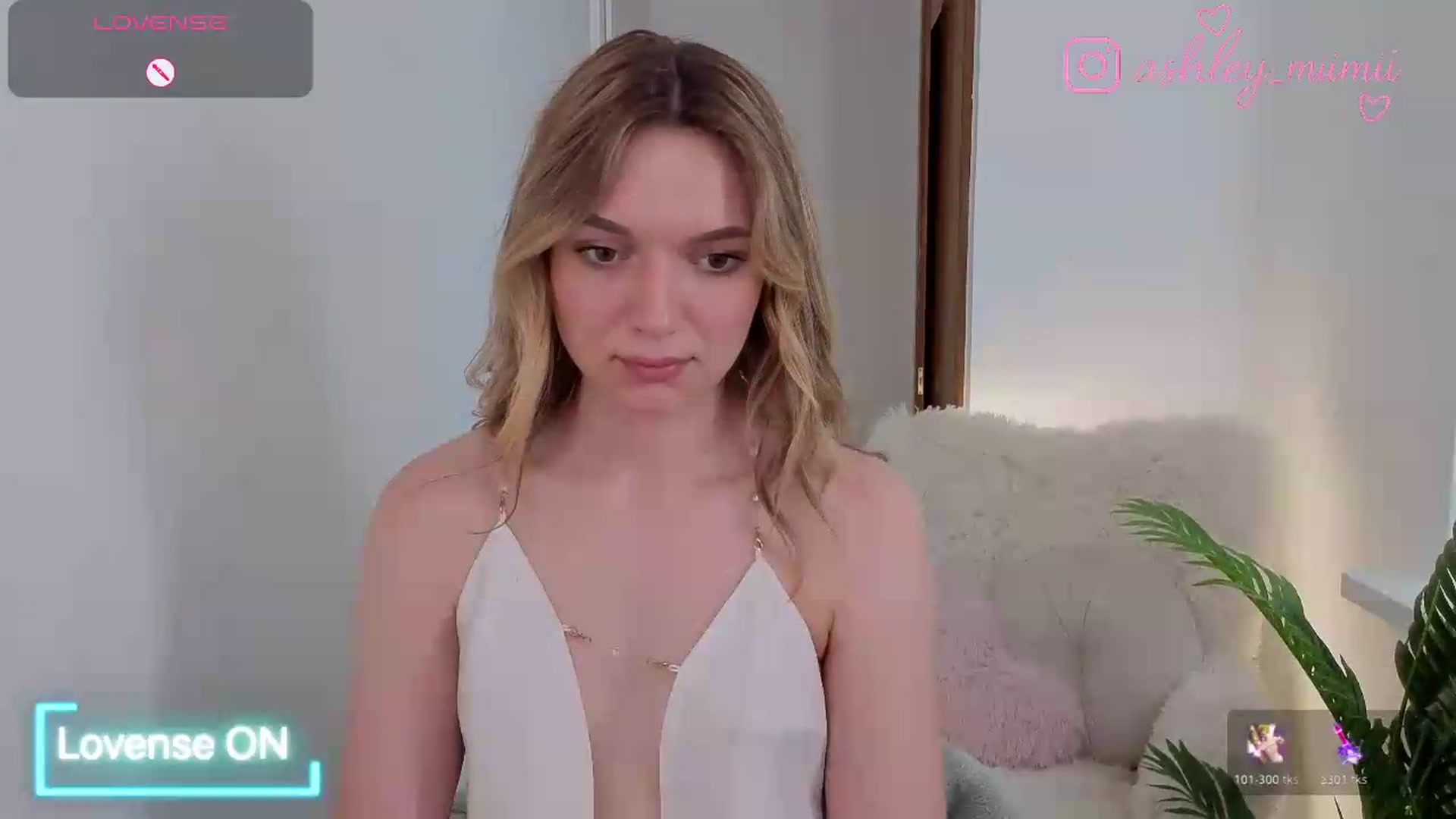 Gallery image thumbnail from AshleyMimi's myfreecams stream on, 06/22/2026, 13:39 image 8 of 20