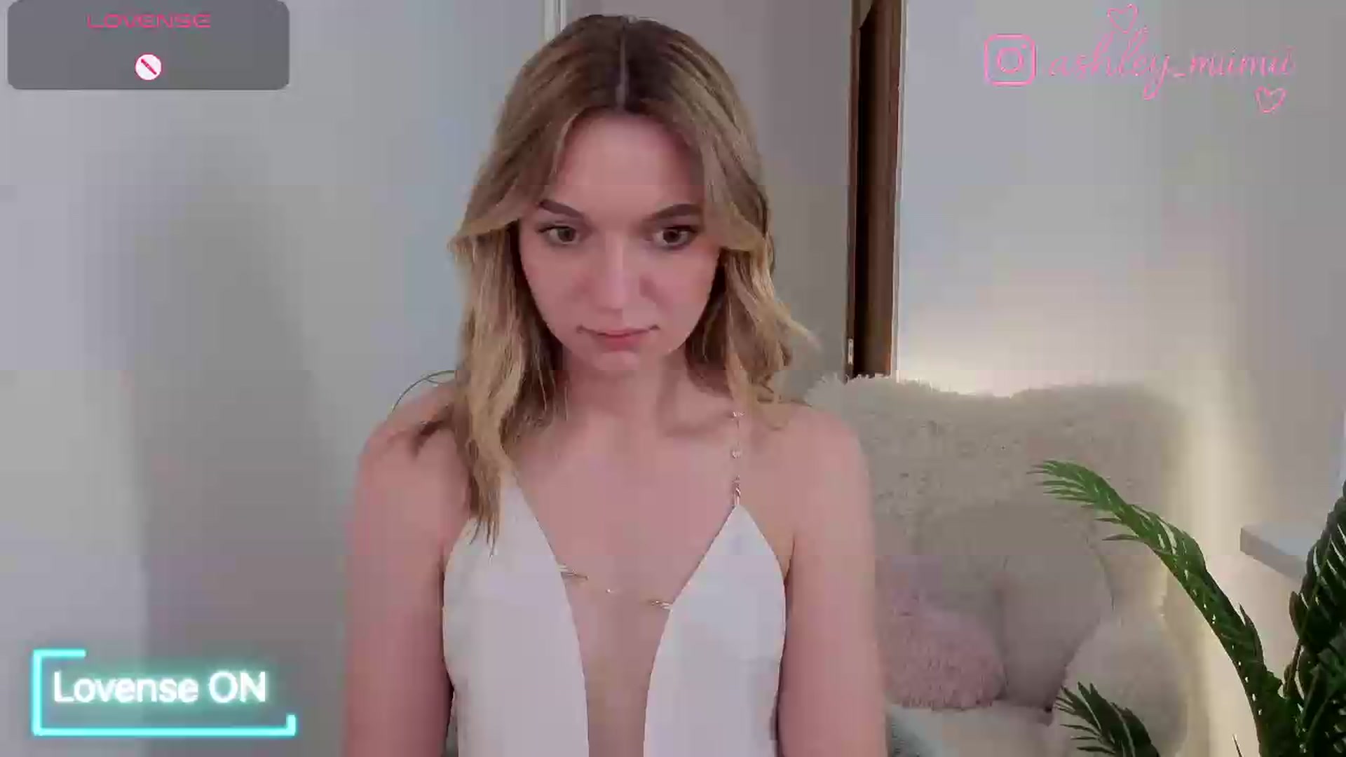 Gallery image thumbnail from AshleyMimi's myfreecams stream on, 06/22/2026, 16:50 image 1 of 20