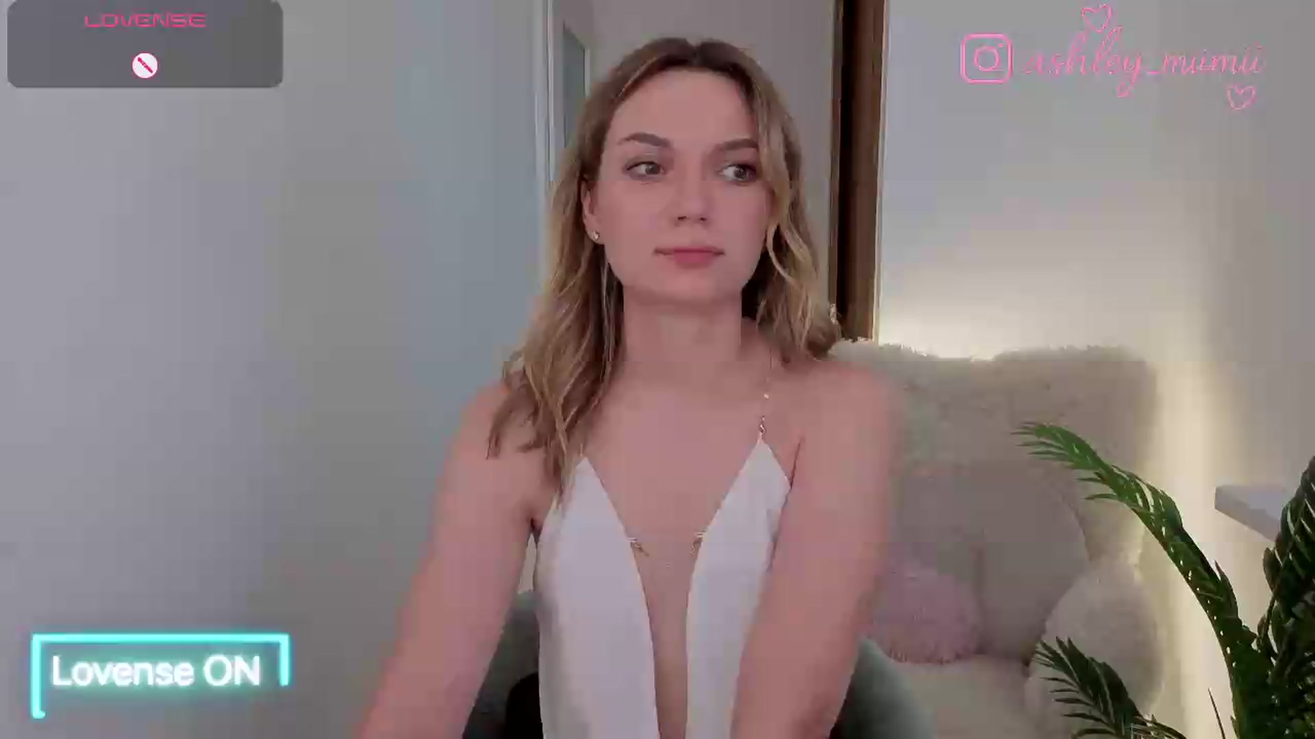 Gallery image thumbnail from AshleyMimi's myfreecams stream on, 06/22/2026, 17:41 image 13 of 20