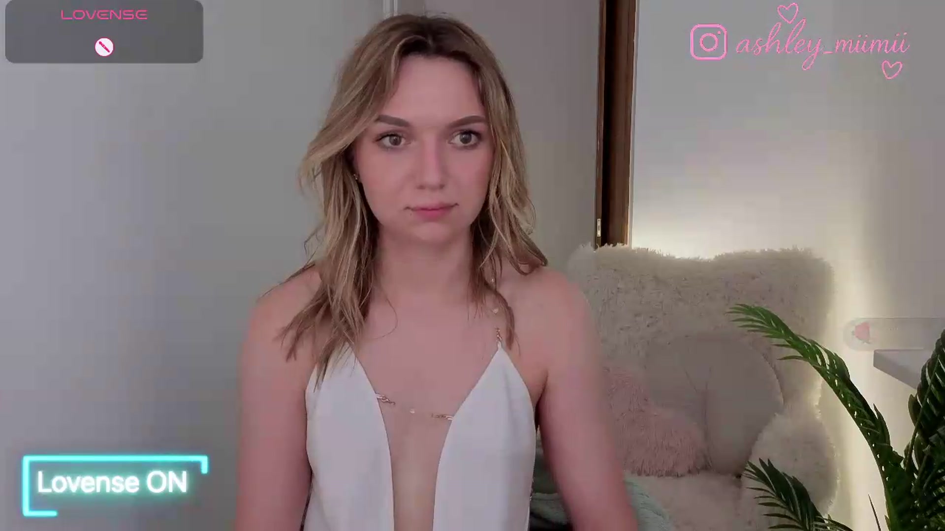 Gallery image thumbnail from AshleyMimi's myfreecams stream on, 06/22/2026, 18:50 image 20 of 20