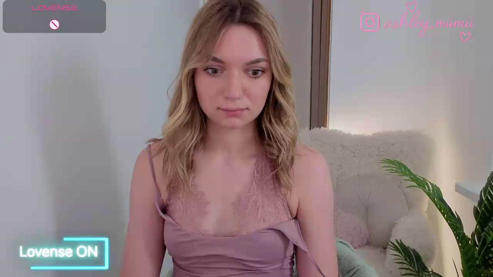 Gallery image thumbnail from AshleyMimi's myfreecams stream on, 06/24/2026, 14:51 image 14 of 20
