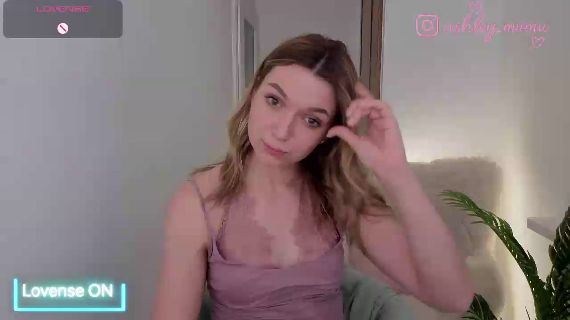 Gallery image thumbnail from AshleyMimi's myfreecams stream on, 06/24/2026, 20:02 image 12 of 20