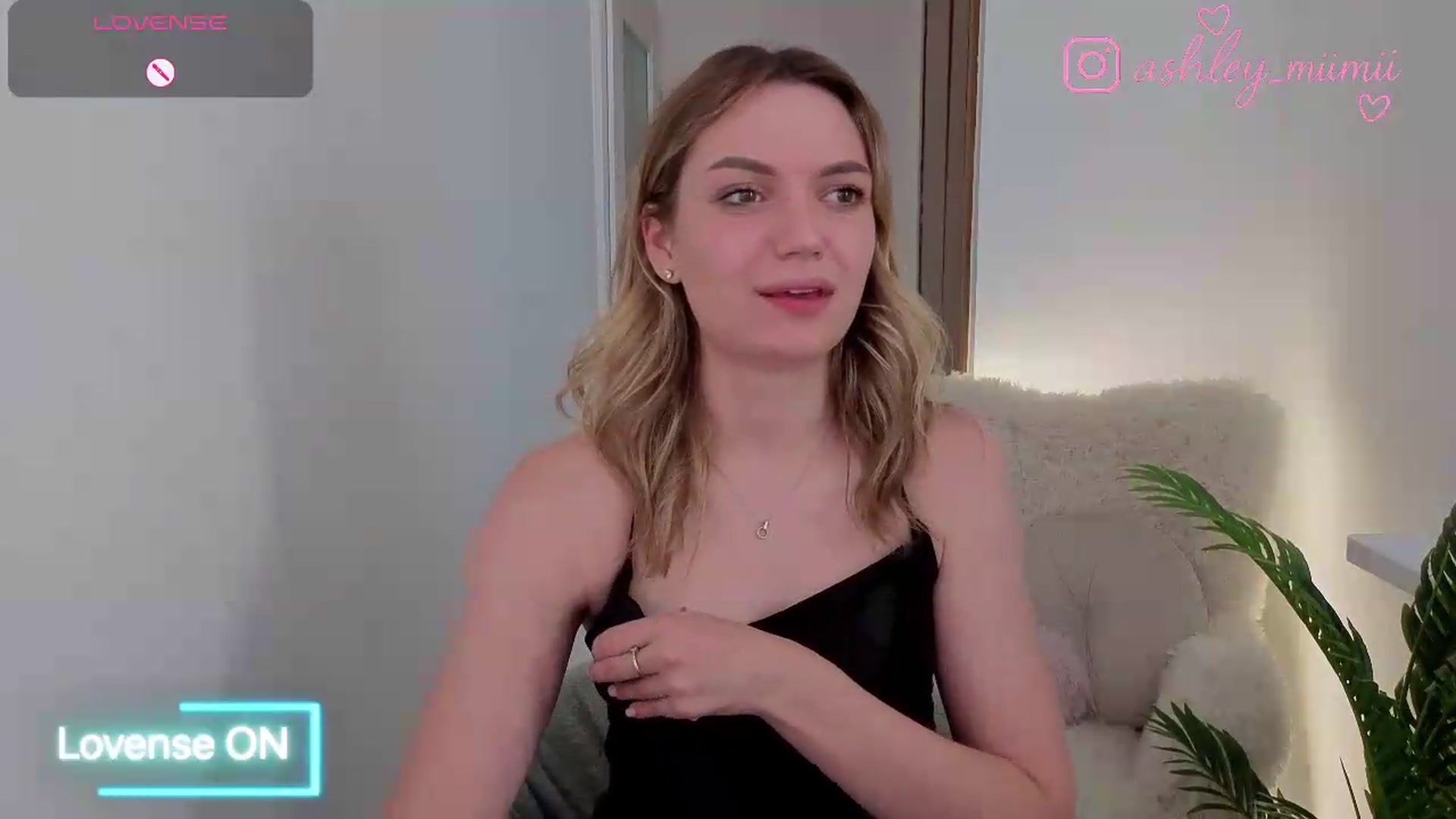 Gallery image thumbnail from AshleyMimi's myfreecams stream on, 06/25/2026, 16:44 image 5 of 20