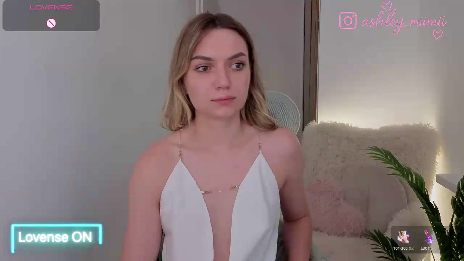 Gallery image thumbnail from AshleyMimi's myfreecams stream on, 06/26/2026, 20:00 image 16 of 20