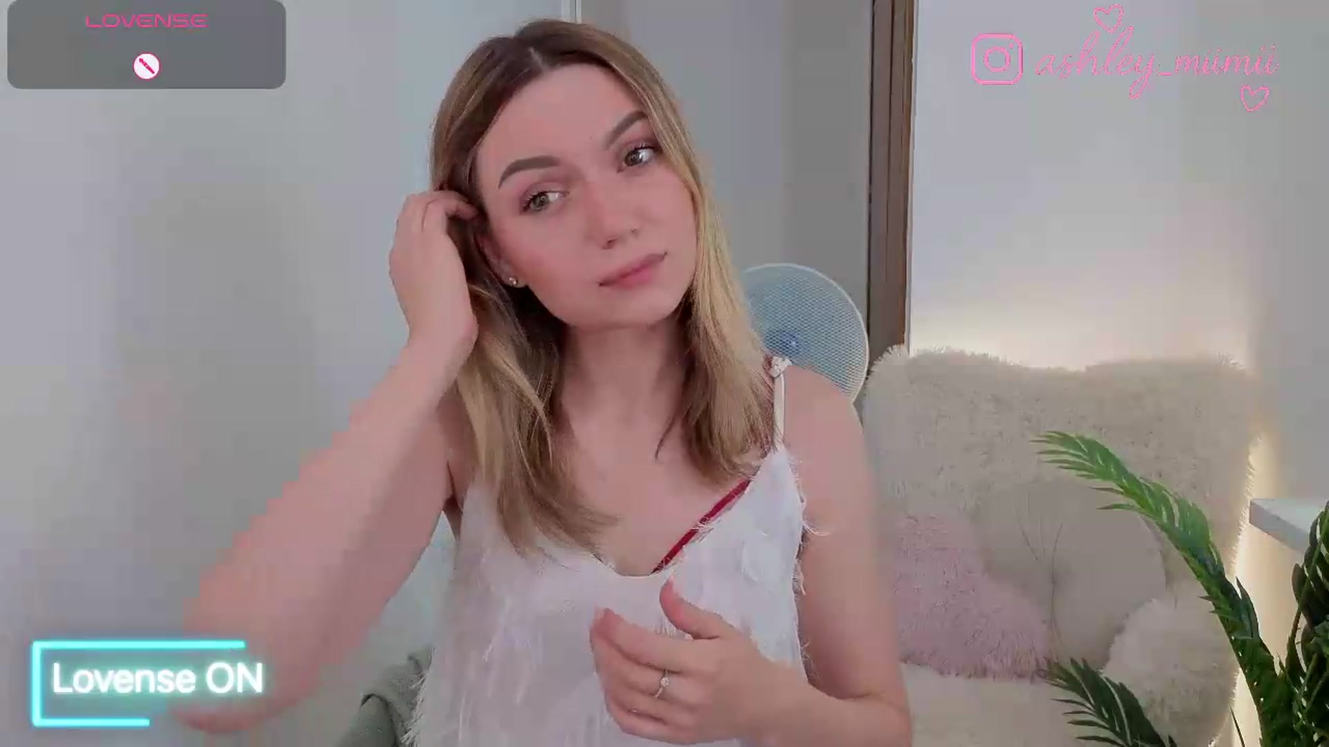 Gallery image thumbnail from AshleyMimi's myfreecams stream on, 06/27/2026, 13:01 image 3 of 20