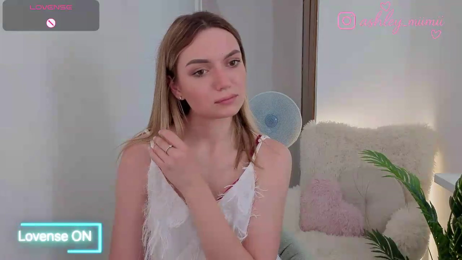 Gallery image thumbnail from AshleyMimi's myfreecams stream on, 06/27/2026, 13:01 image 8 of 20