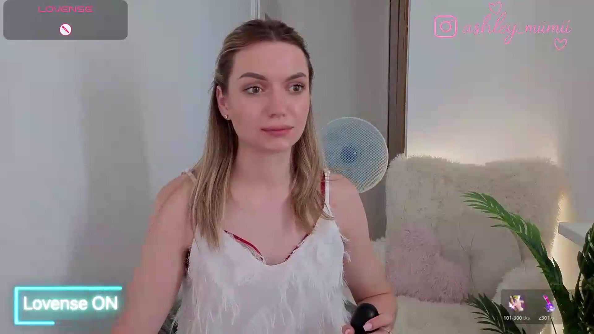 Gallery image thumbnail from AshleyMimi's myfreecams stream on, 06/27/2026, 14:32 image 13 of 20