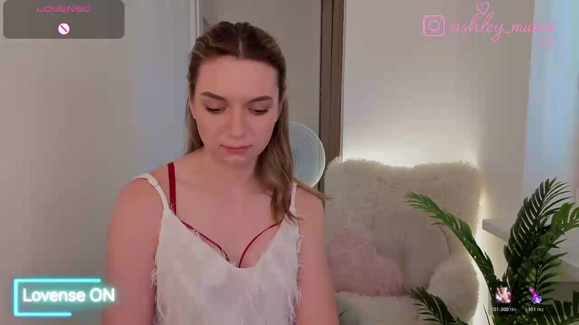 Gallery image thumbnail from AshleyMimi's myfreecams stream on, 06/27/2026, 17:33 image 17 of 20